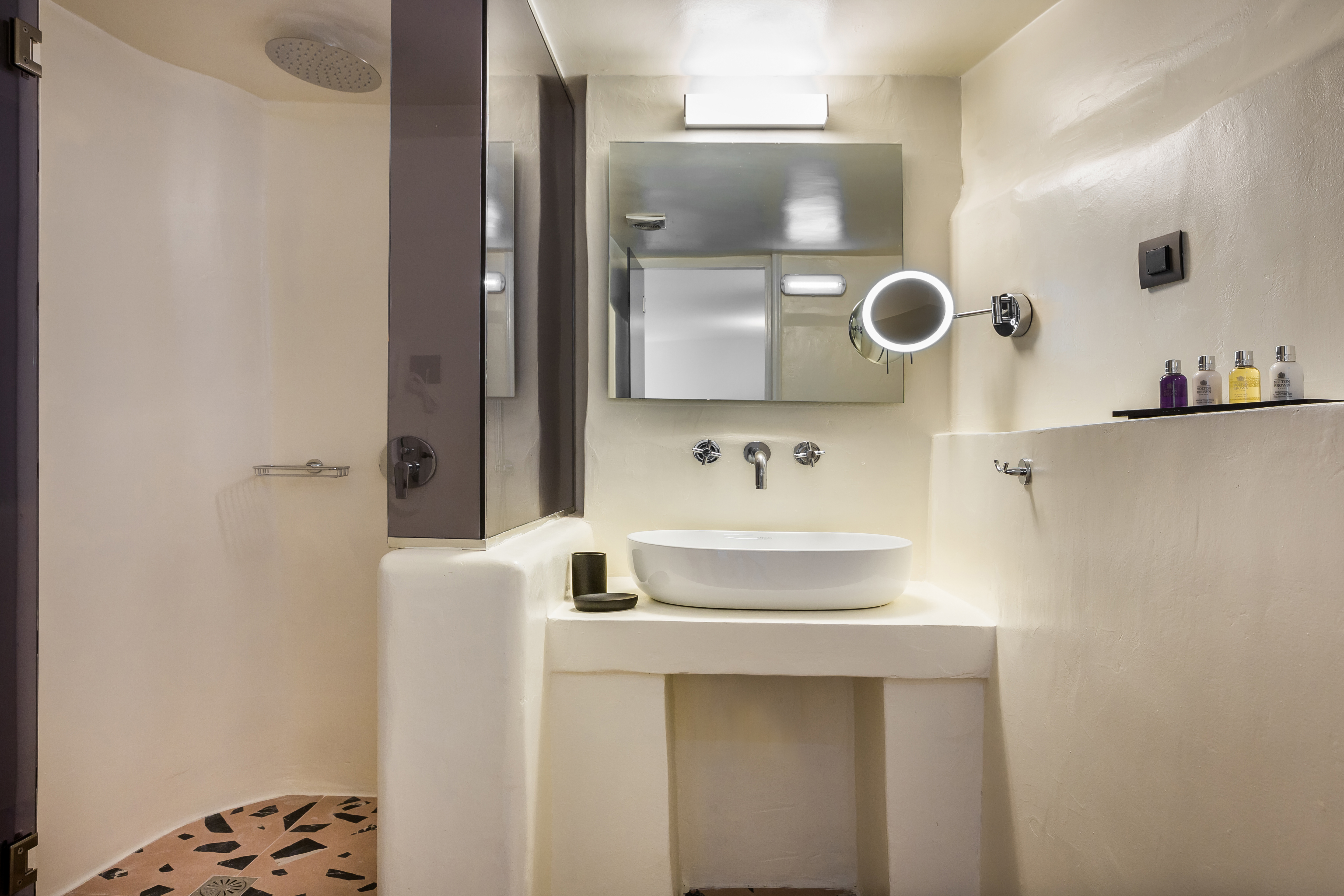 Suite with Views