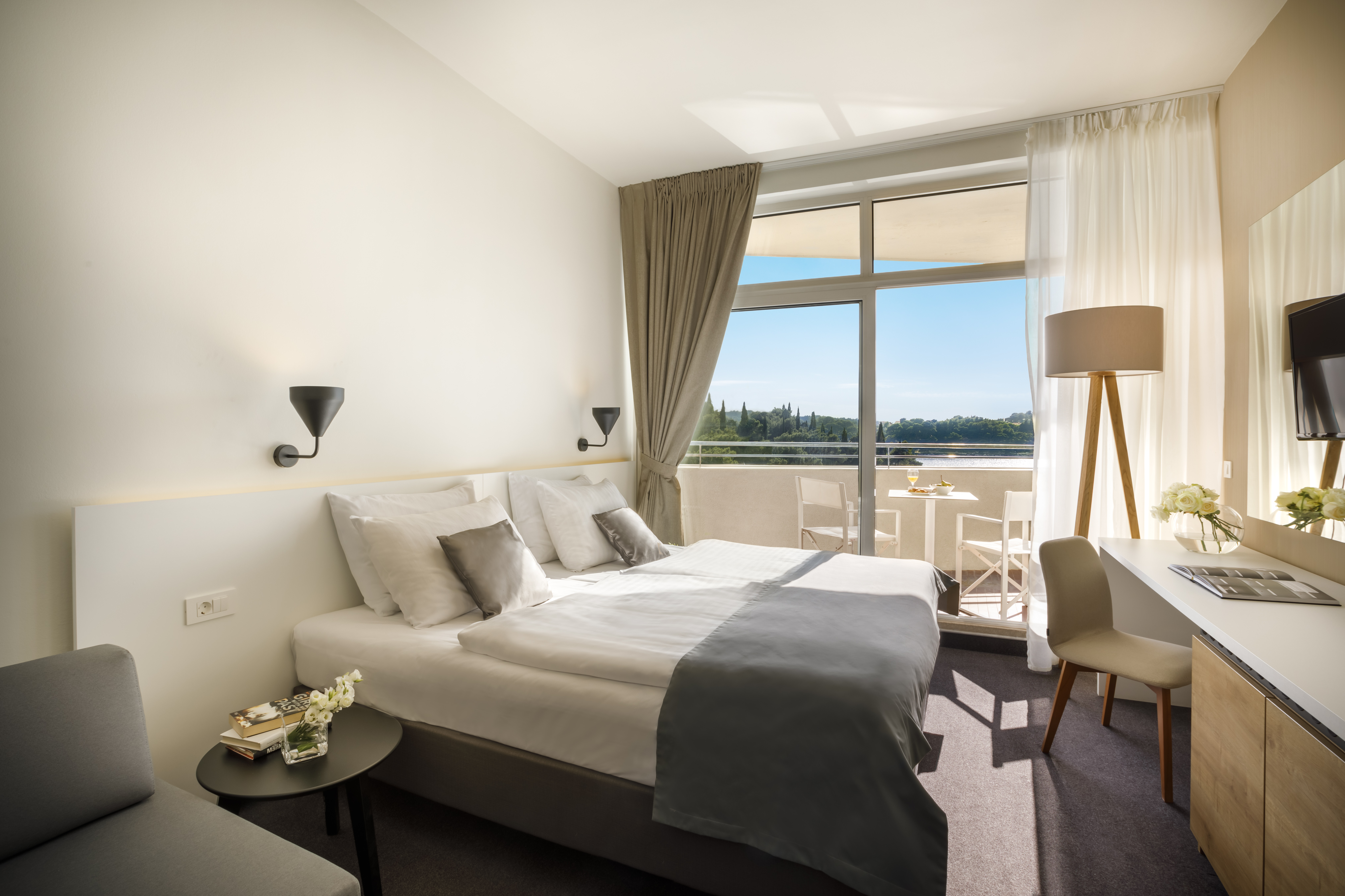 Twin Premium Sea View