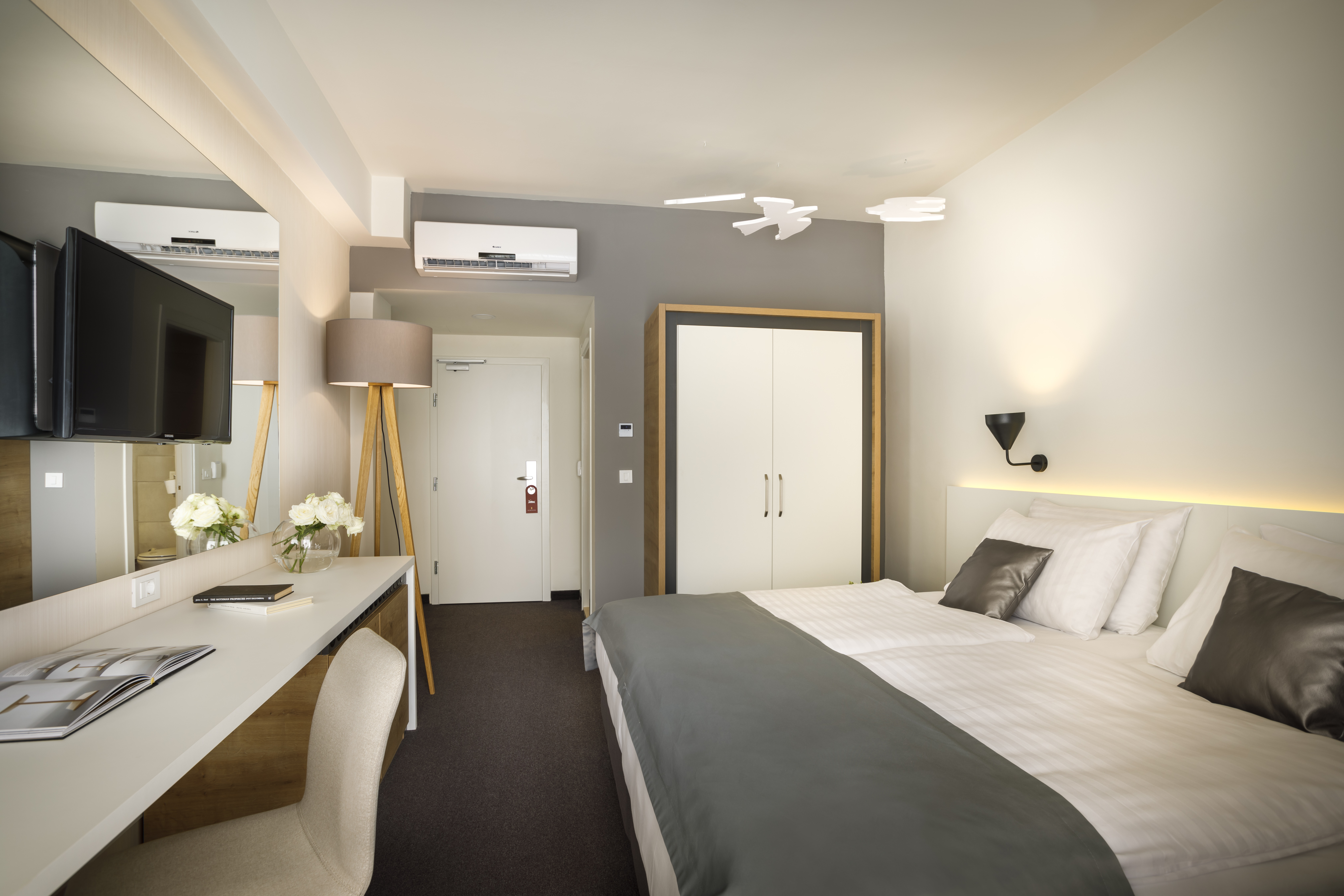 Twin Sea View with Balcony