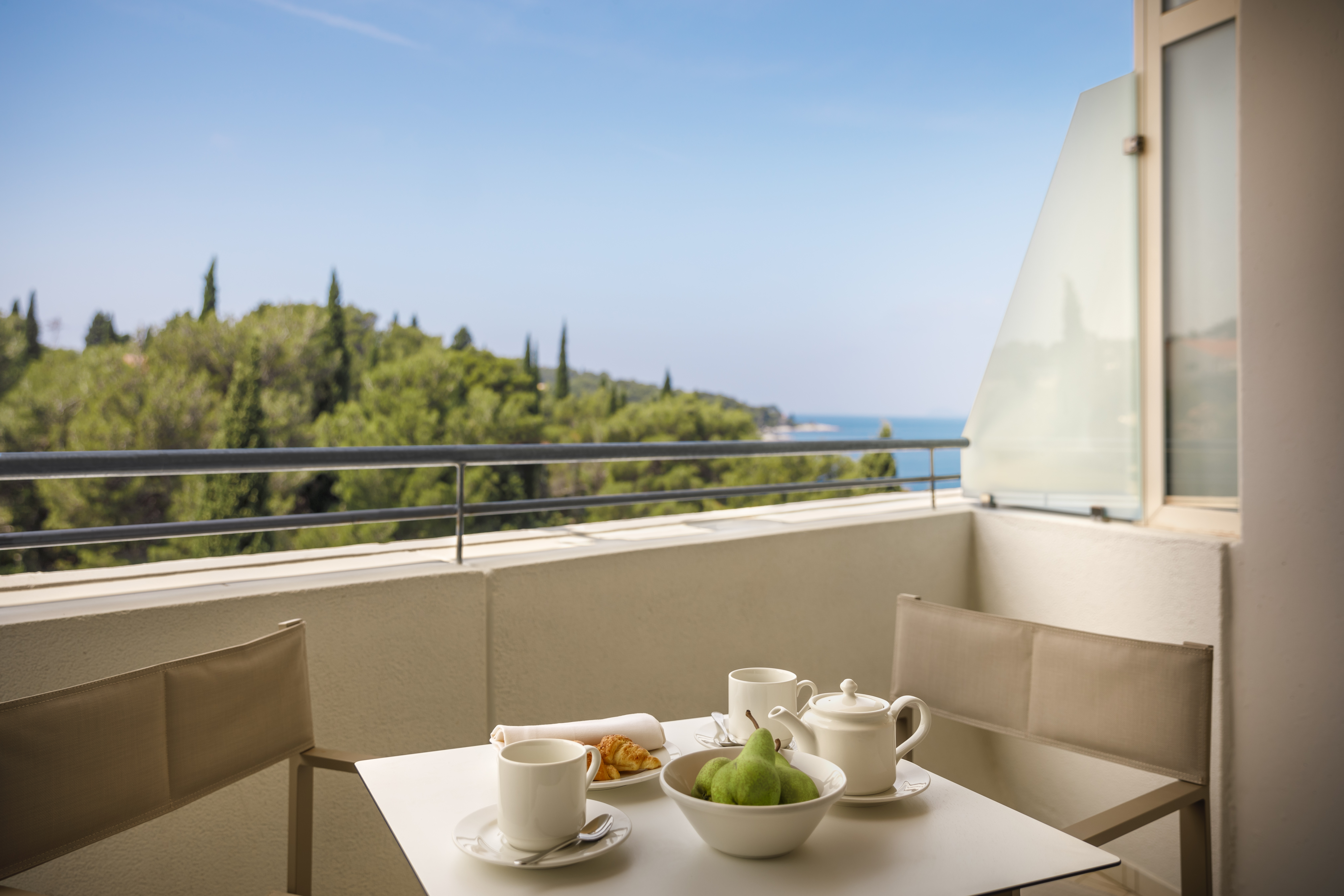 Twin Side Sea View with Balcony