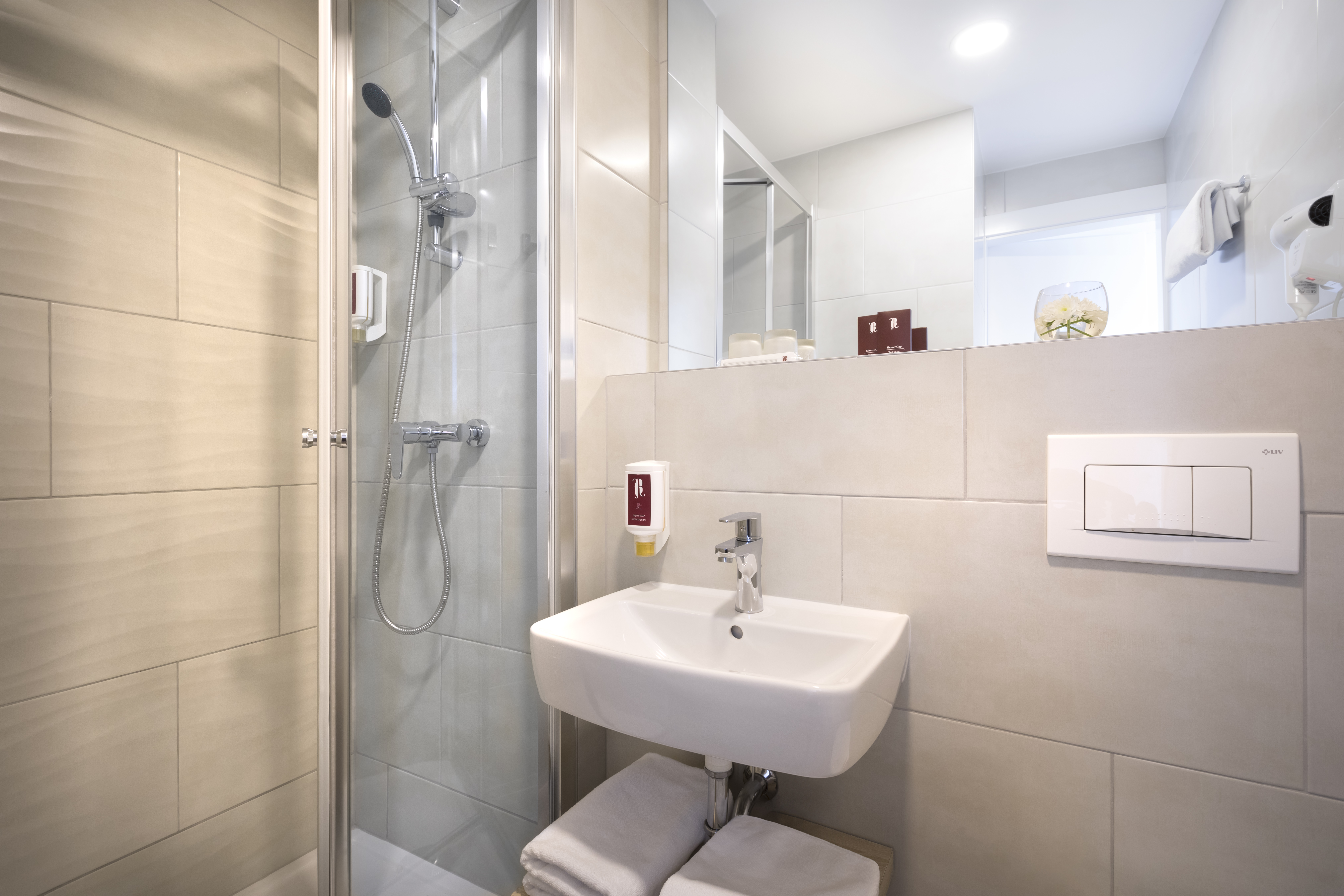 Twin Side Sea View with Balcony