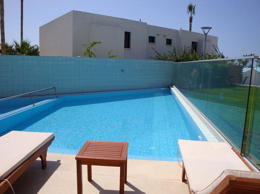 Double or Twin Superior with Private Pool