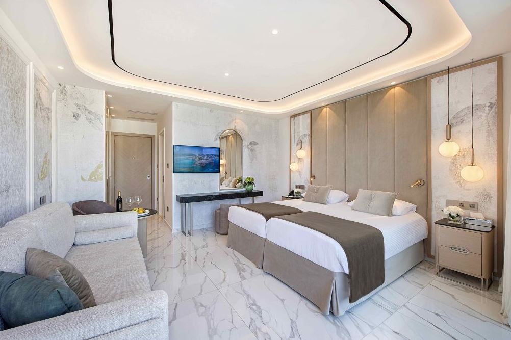 Double or Twin Sea View