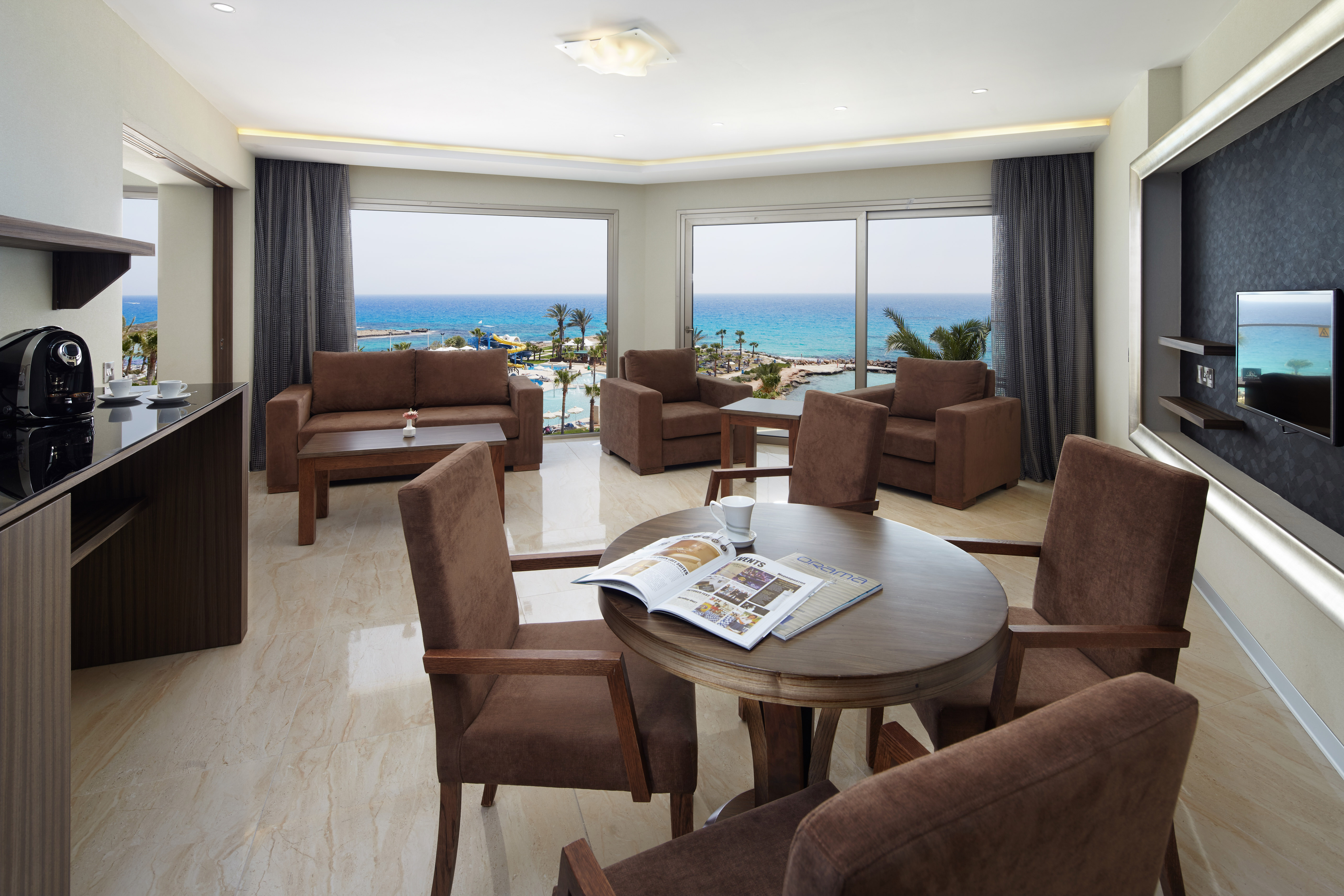 Suite Deluxe Beach Front
