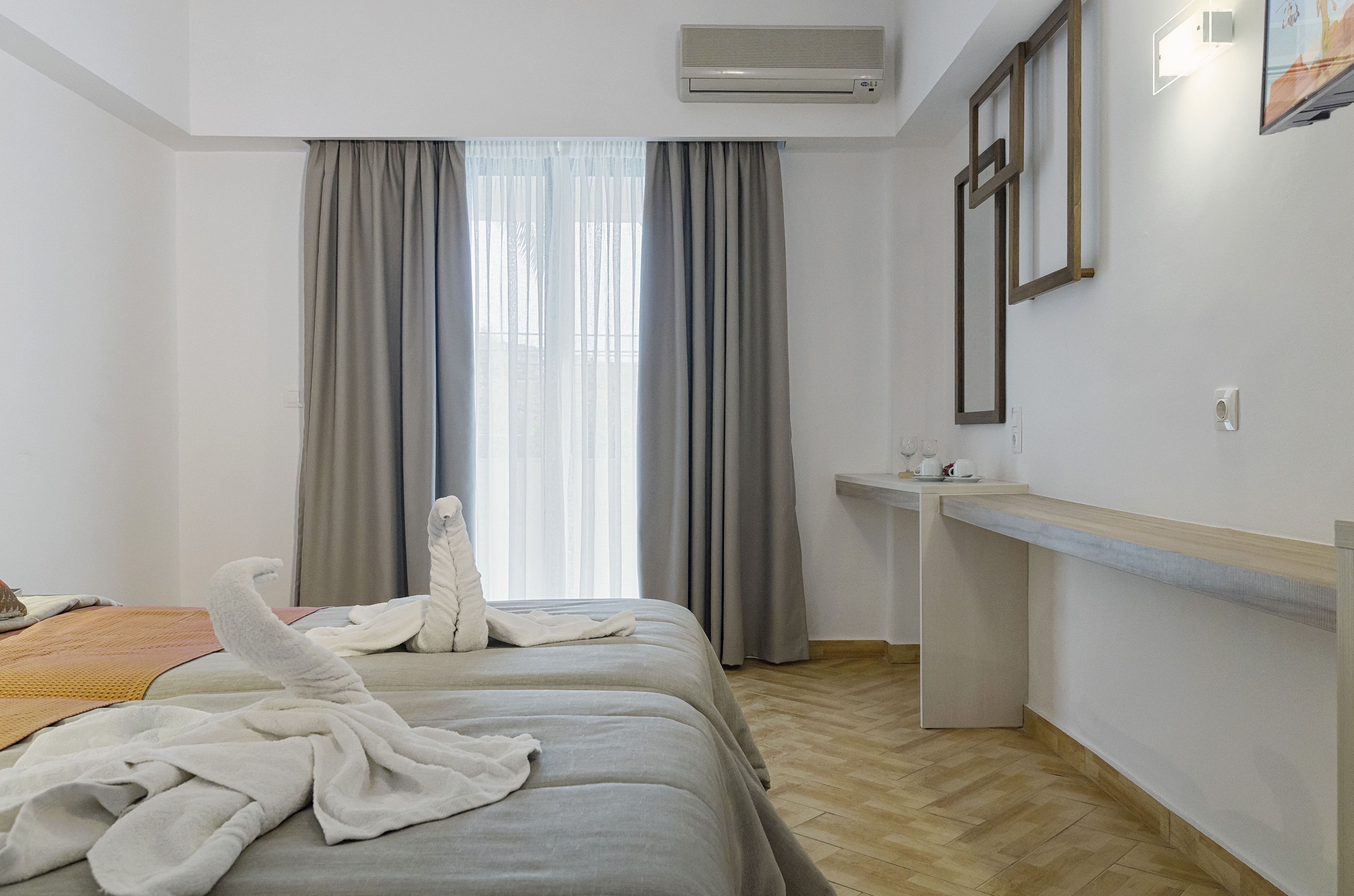 Double or Twin Side Sea View