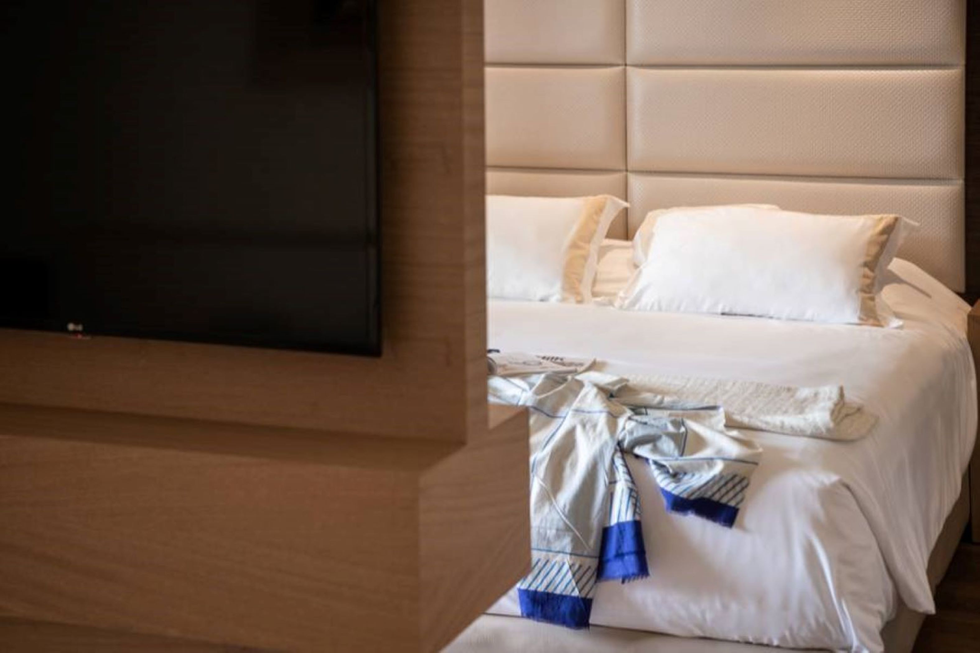 Double or Twin with Private Pool