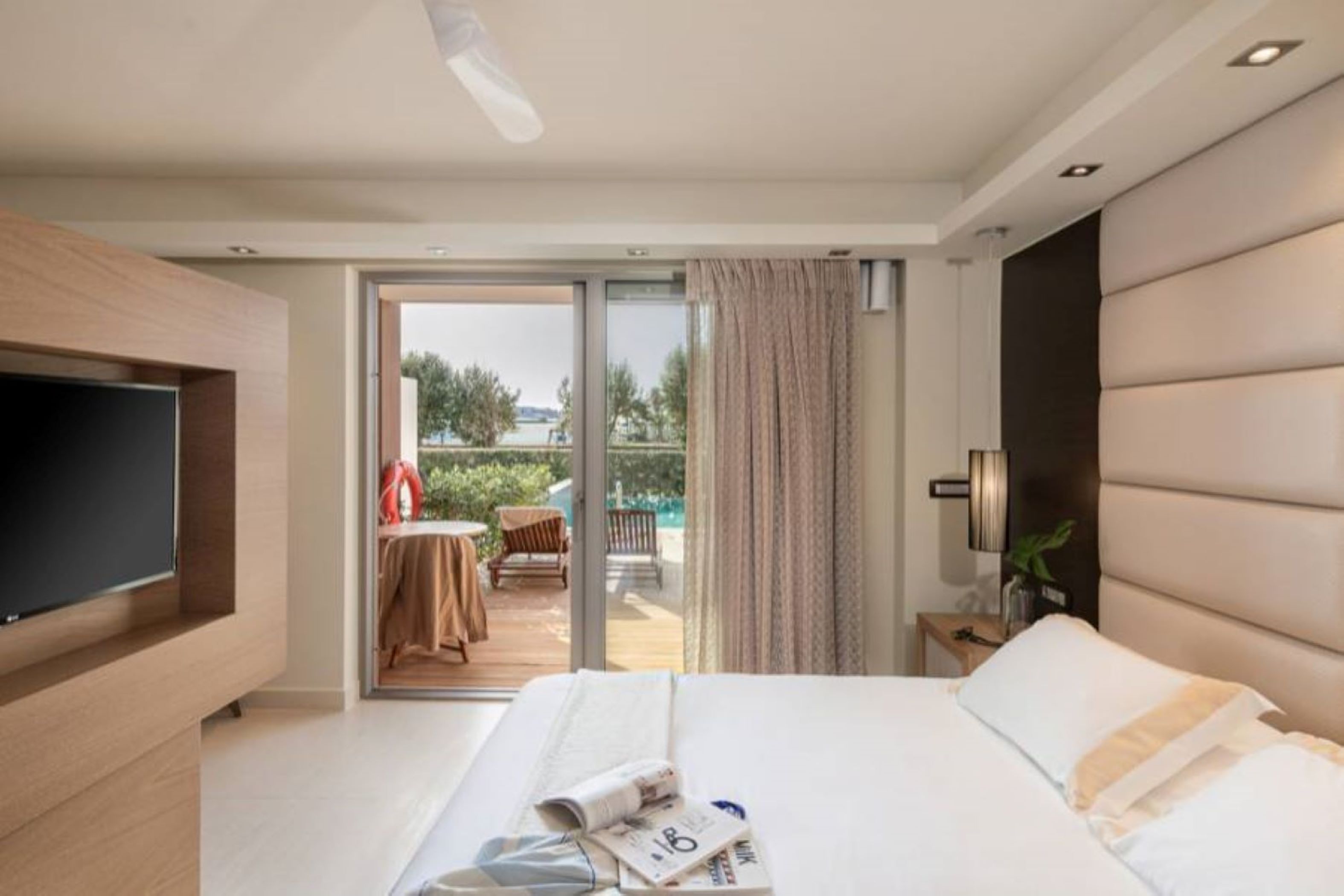 Double or Twin with Private Pool