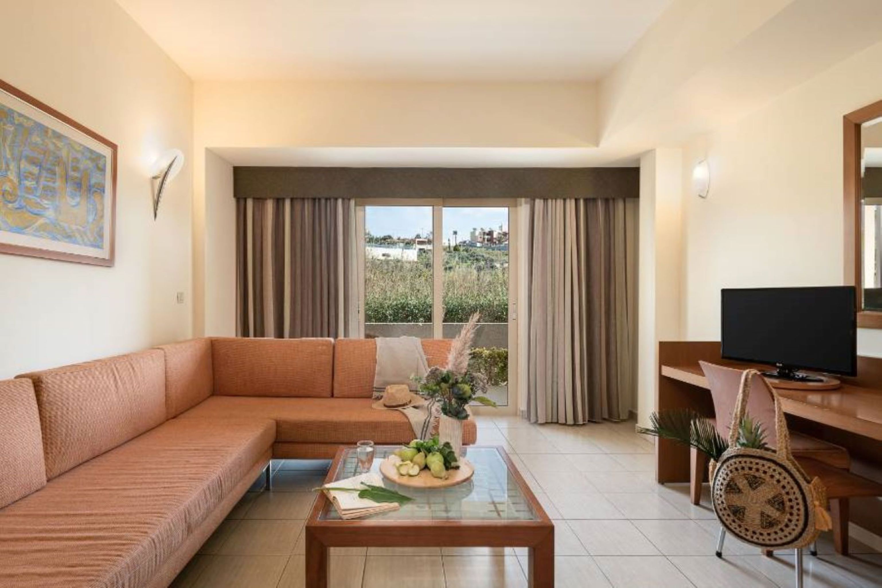 Junior Suite Land View