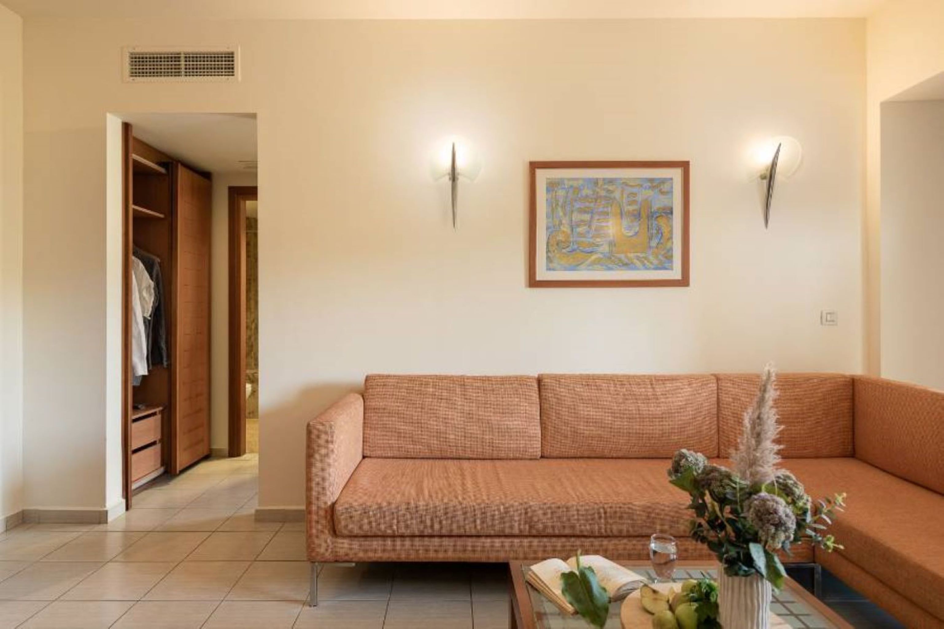 Junior Suite Land View