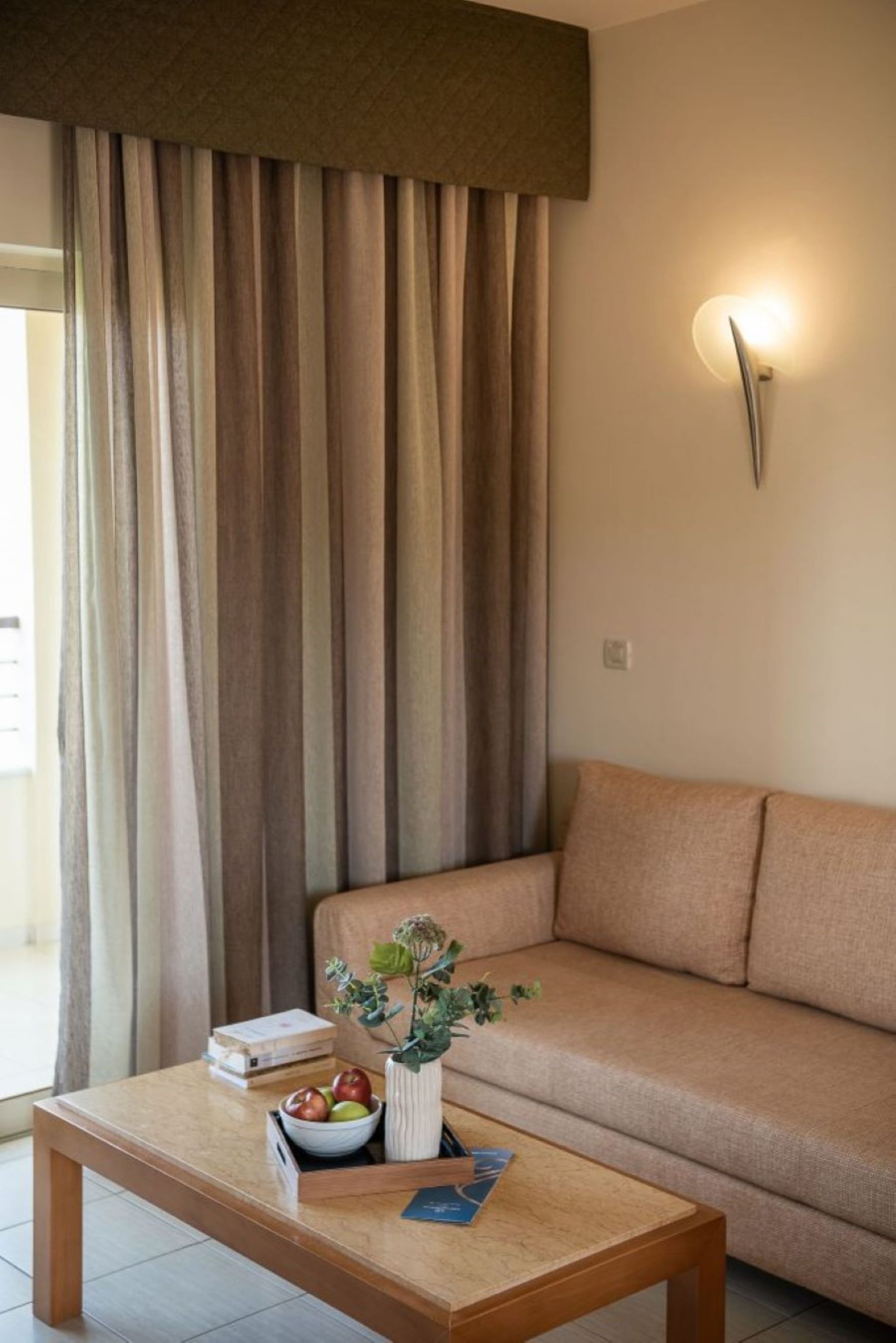 Junior Suite Land View