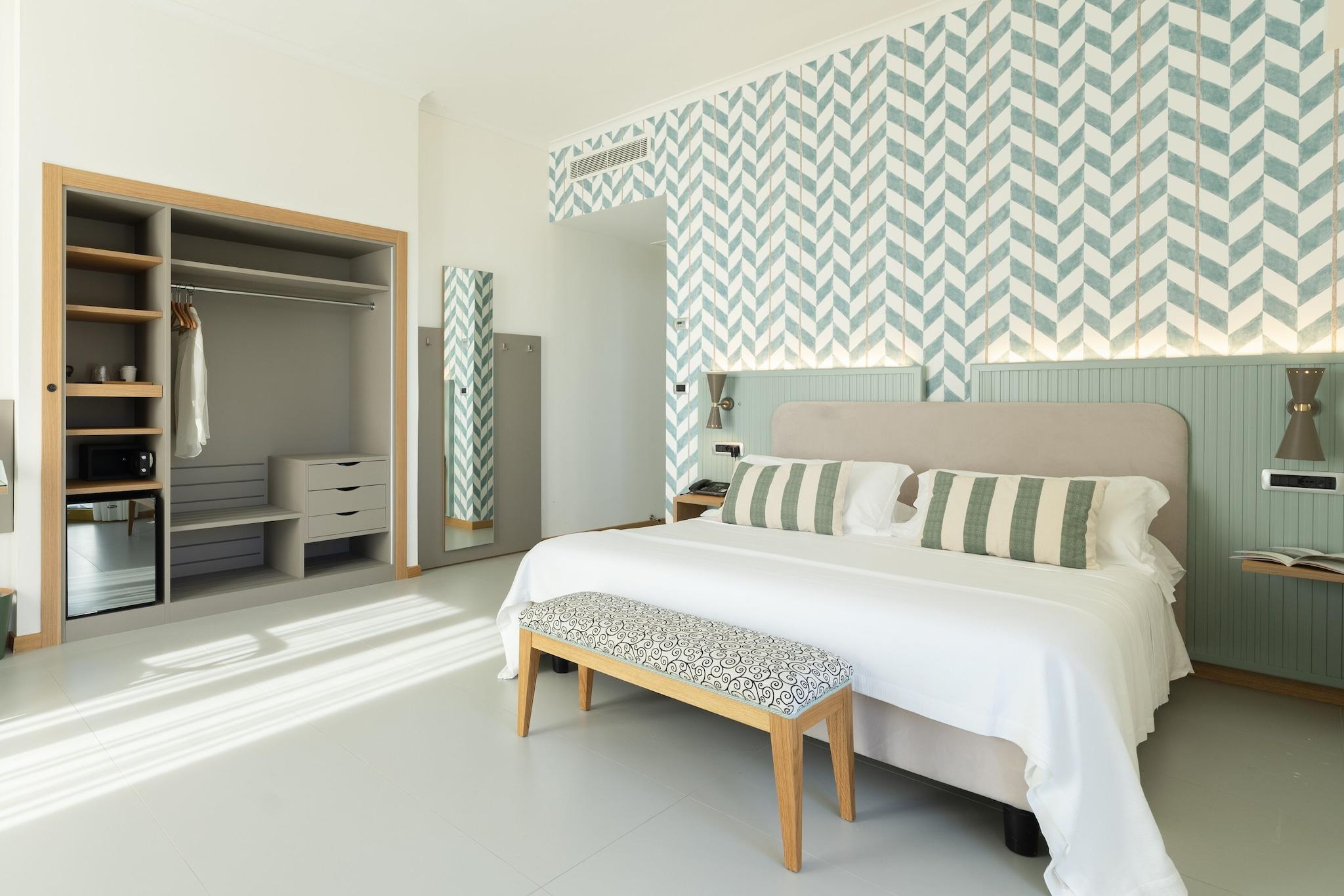 Quadruple with Double Bed