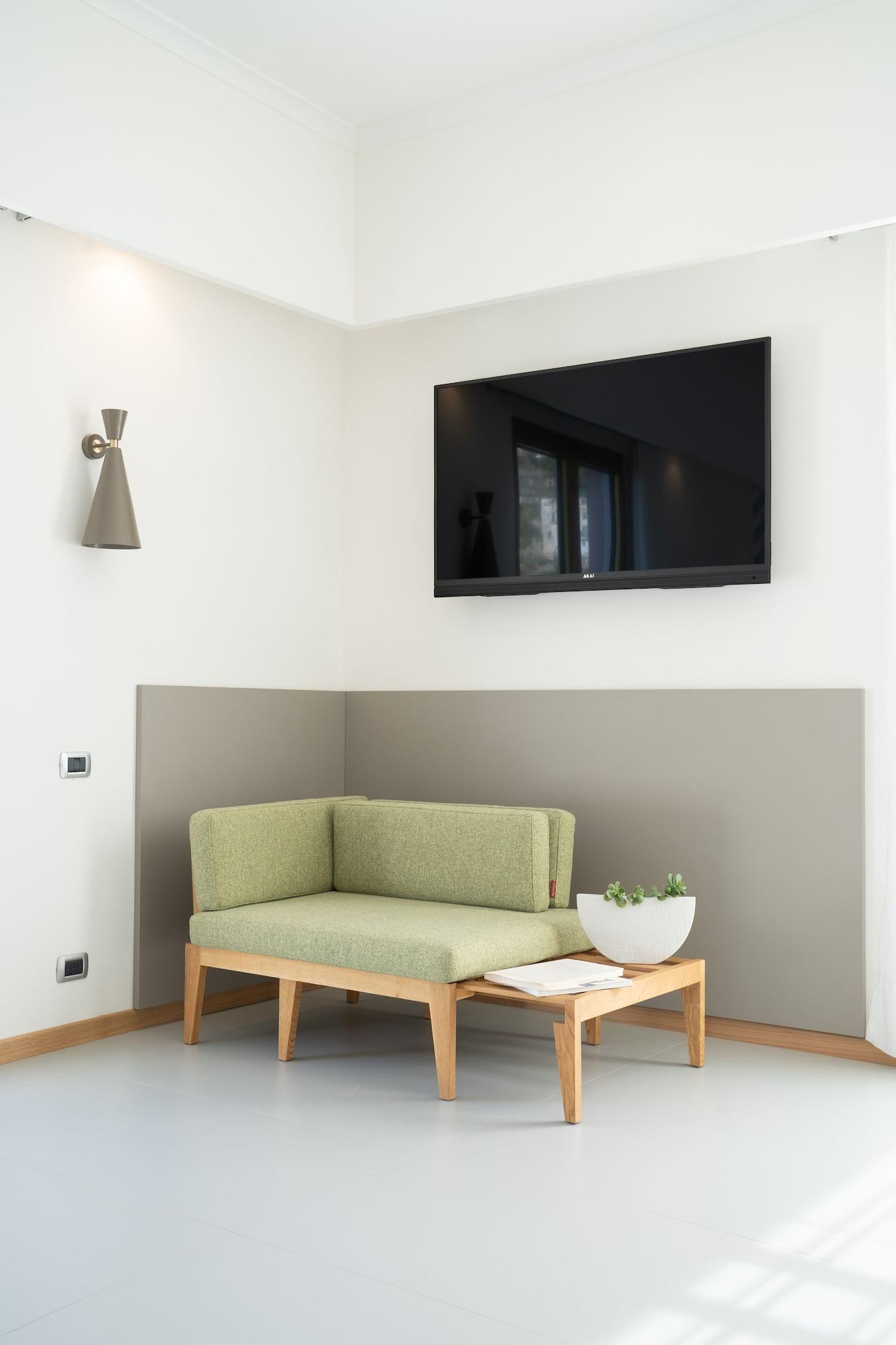 Quadruple with Double Bed