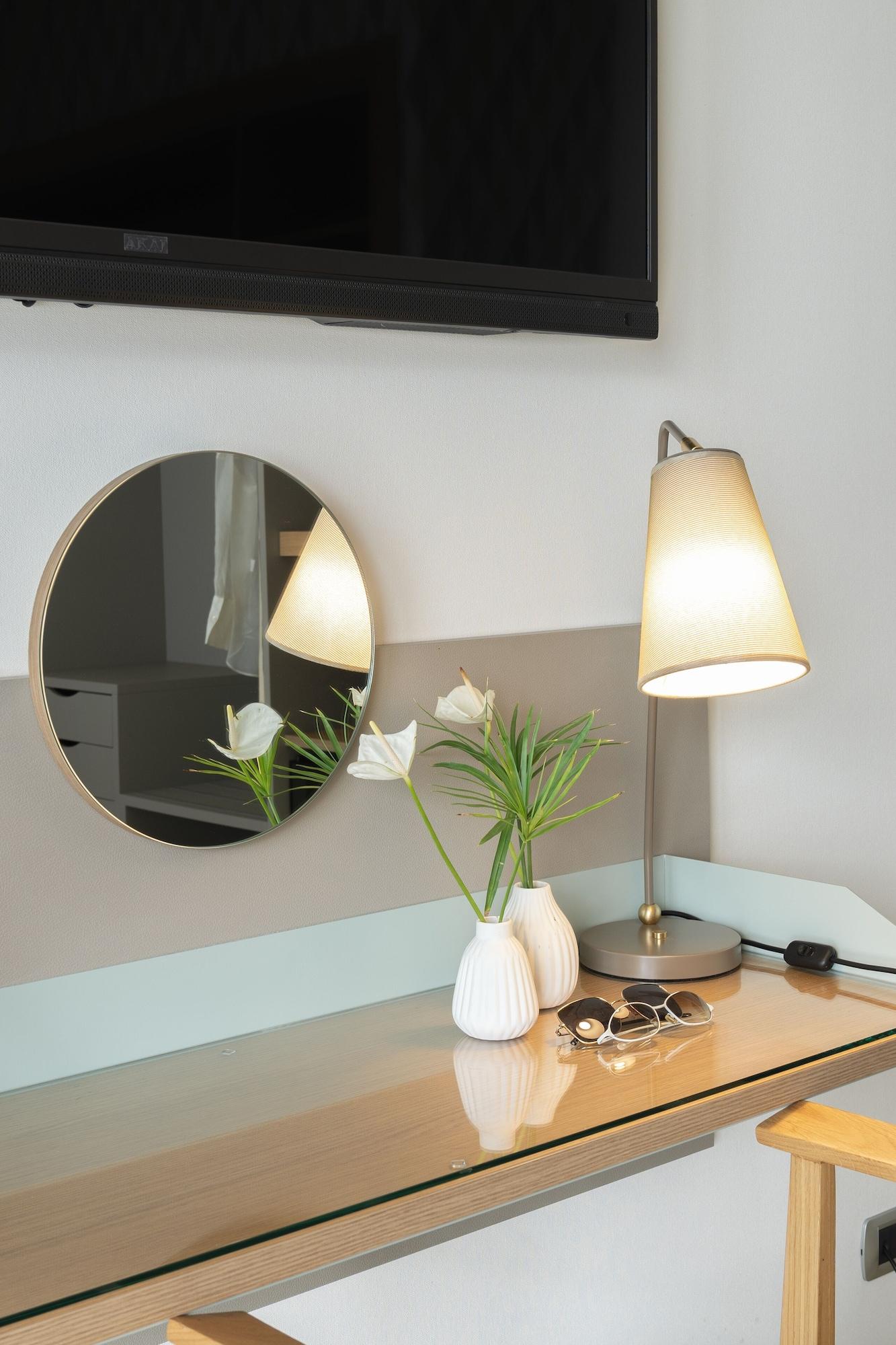 Double Single Superior with Double Bed