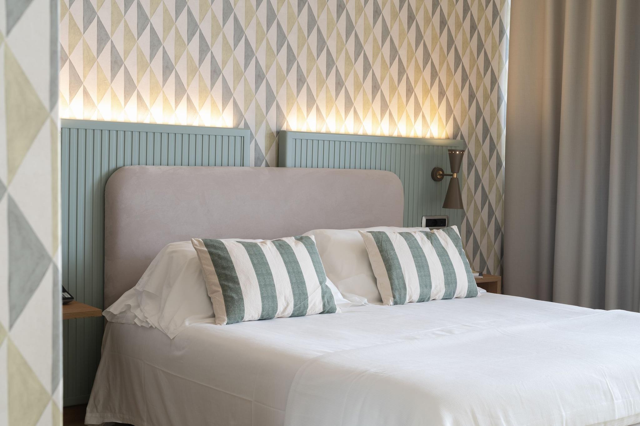 Double Single Superior with Double Bed