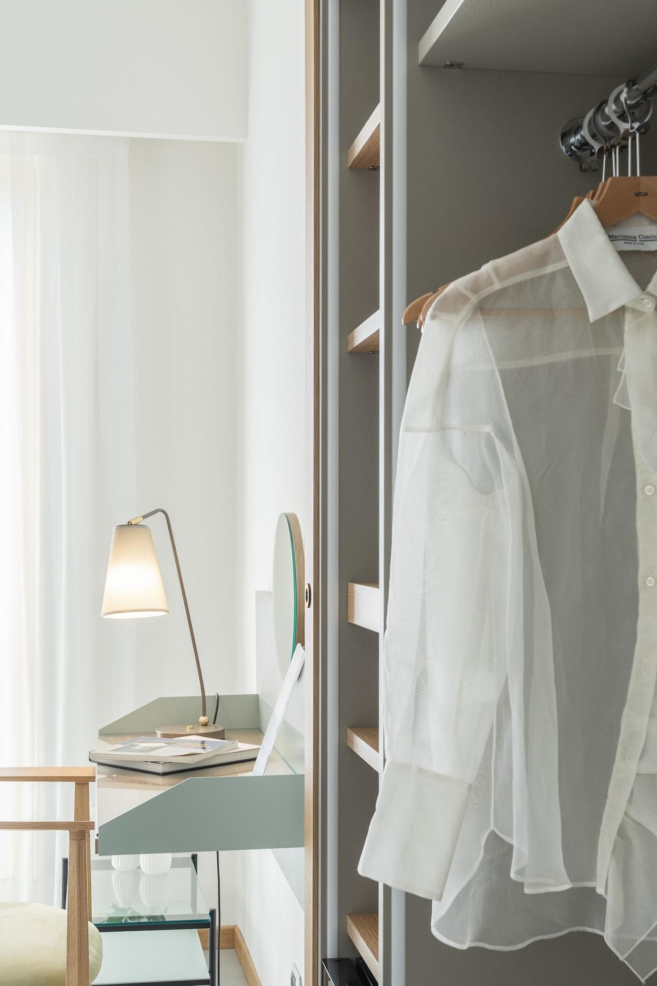 Double Single Superior with Double Bed