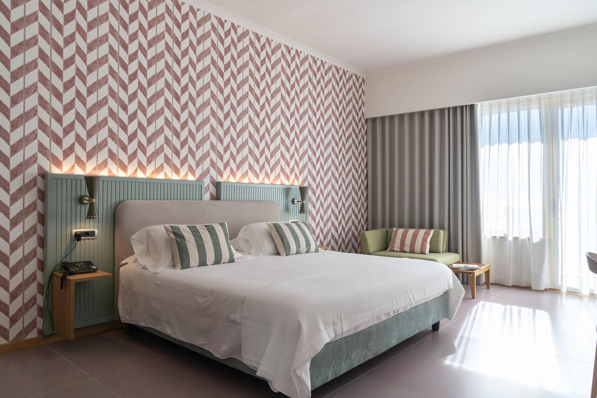 Double or Twin Deluxe King Bed