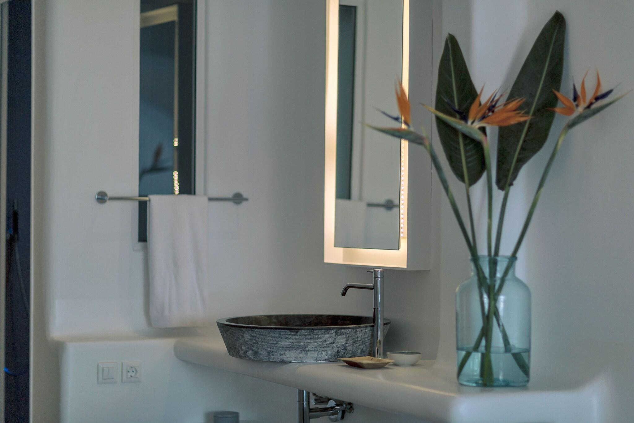 Studio King Size Bed