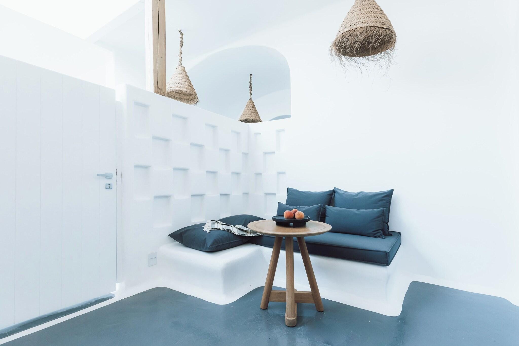 Studio King Size Bed