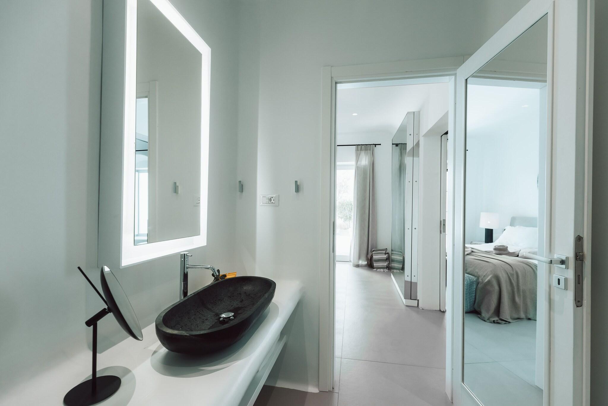 Studio King Size Bed