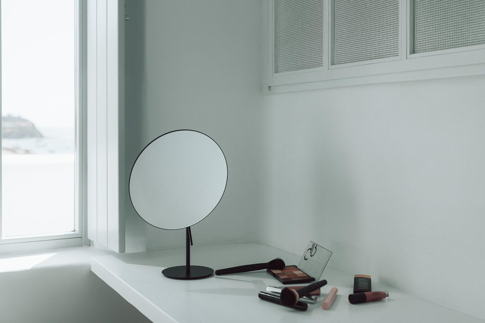 Studio King Size Bed