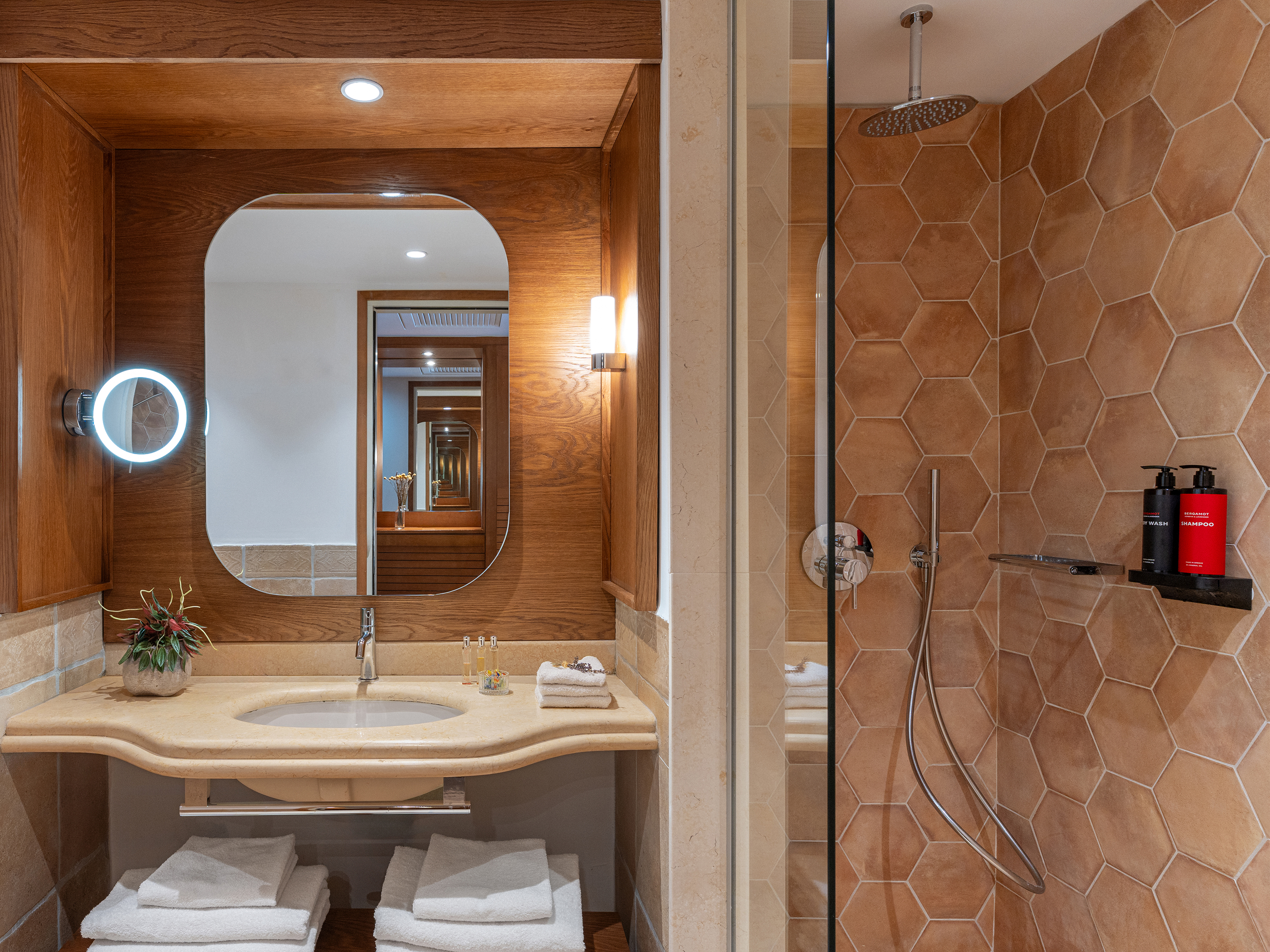 Bungalow Garden View