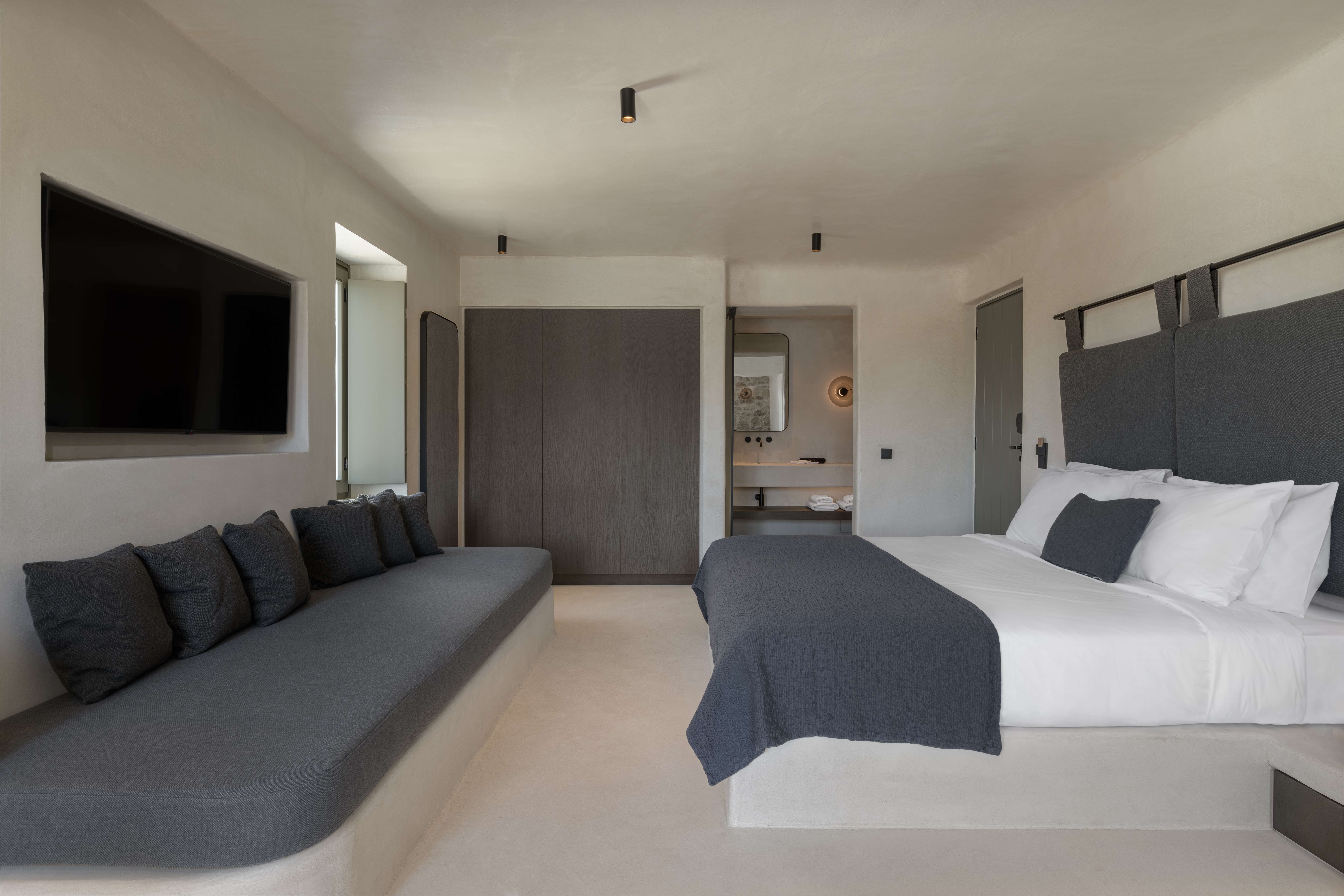 Double or Twin Deluxe with Jacuzzi