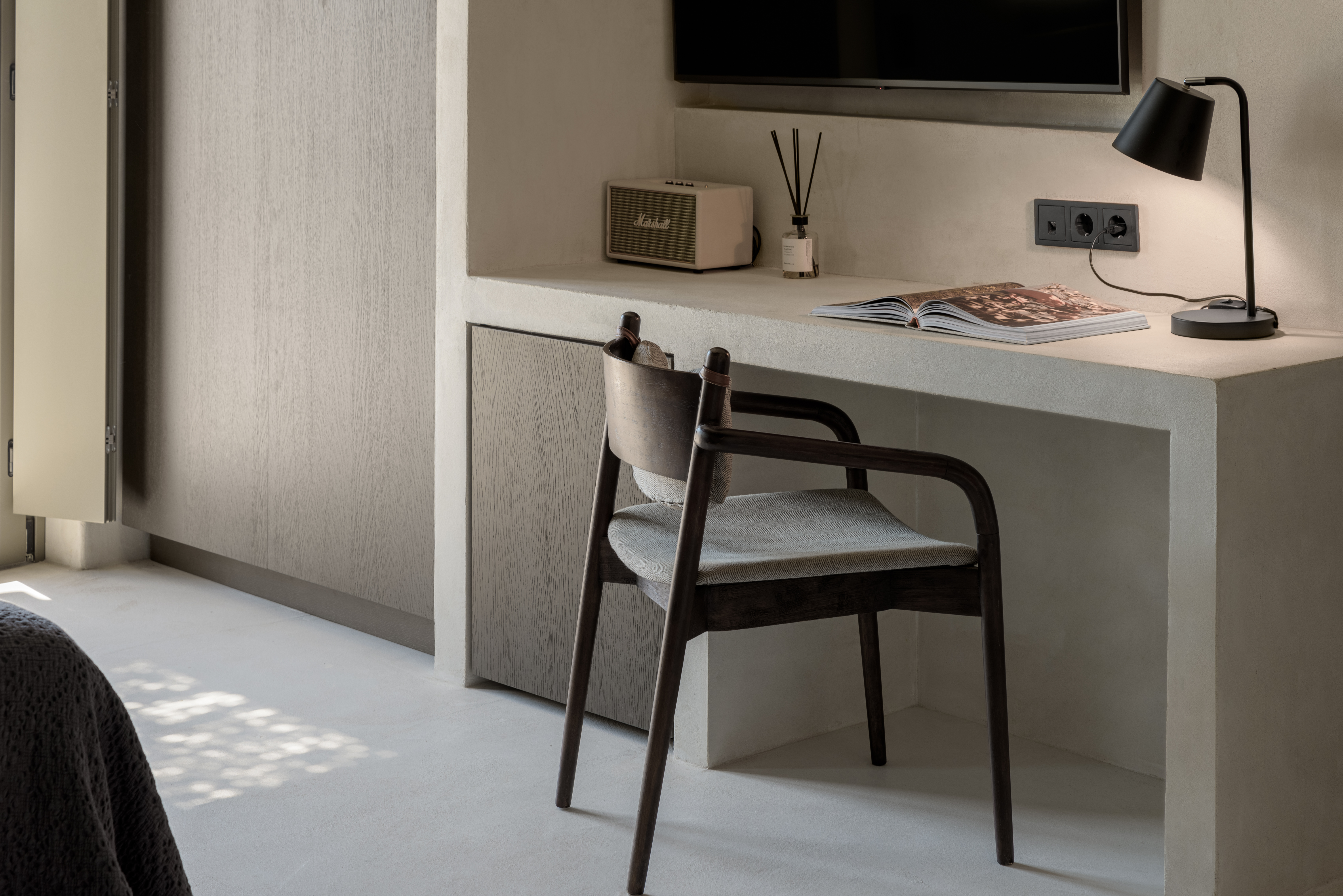 Double or Twin Deluxe with Jacuzzi