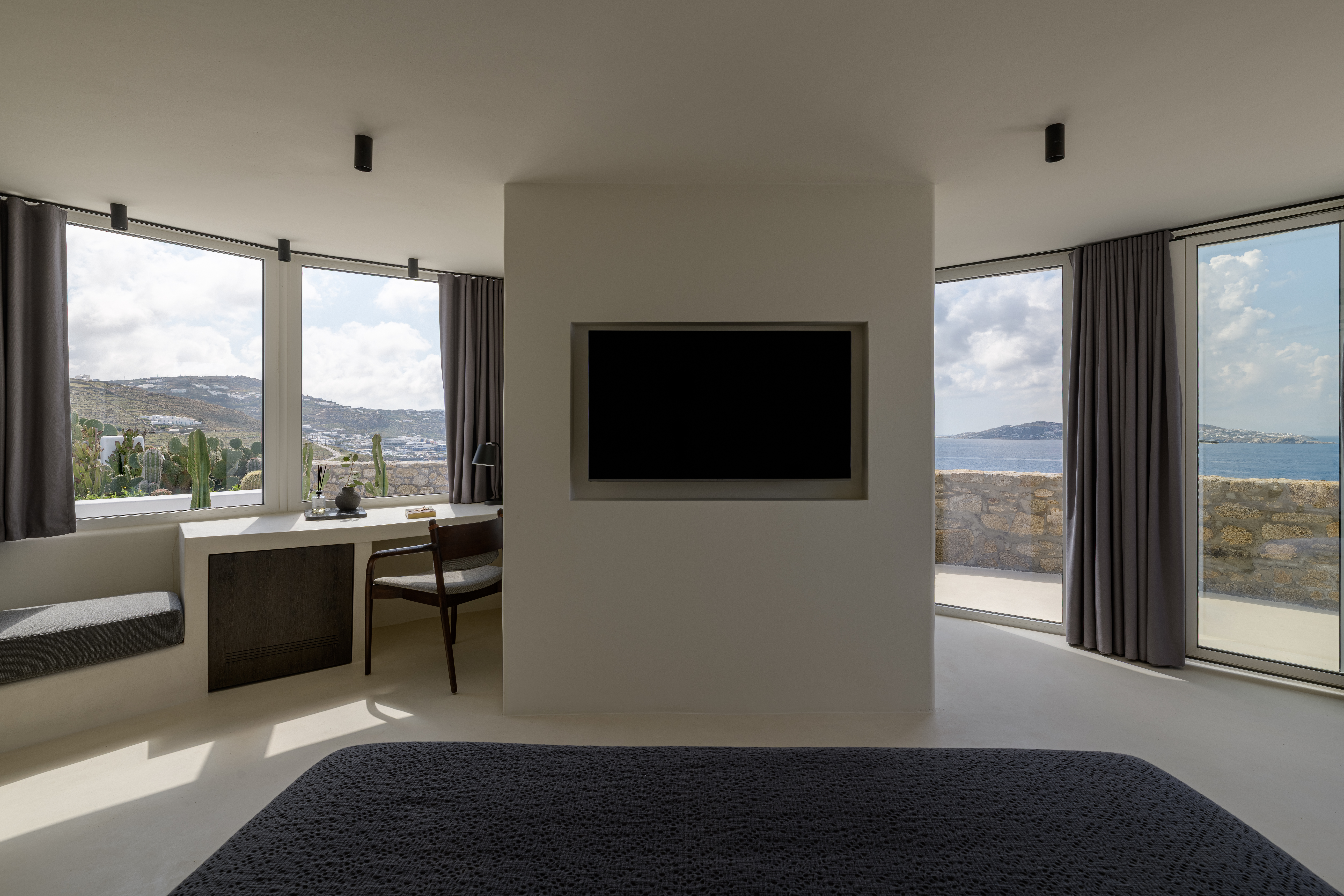 Double or Twin Deluxe with Jacuzzi