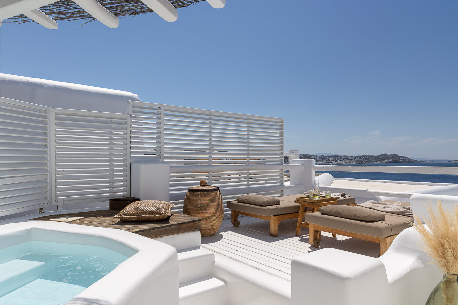 Double or Twin Deluxe with Jacuzzi