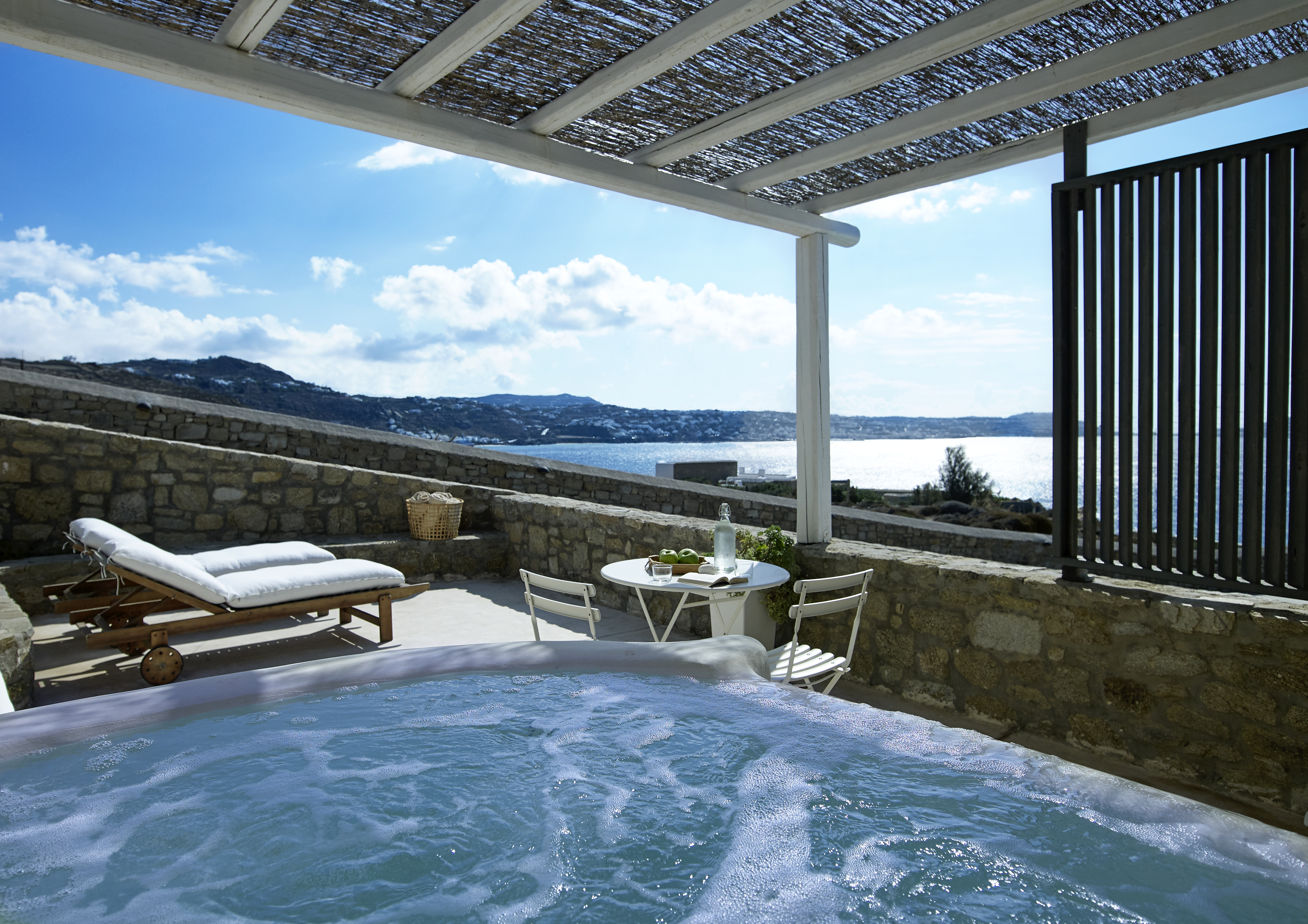 Double or Twin Deluxe with Jacuzzi