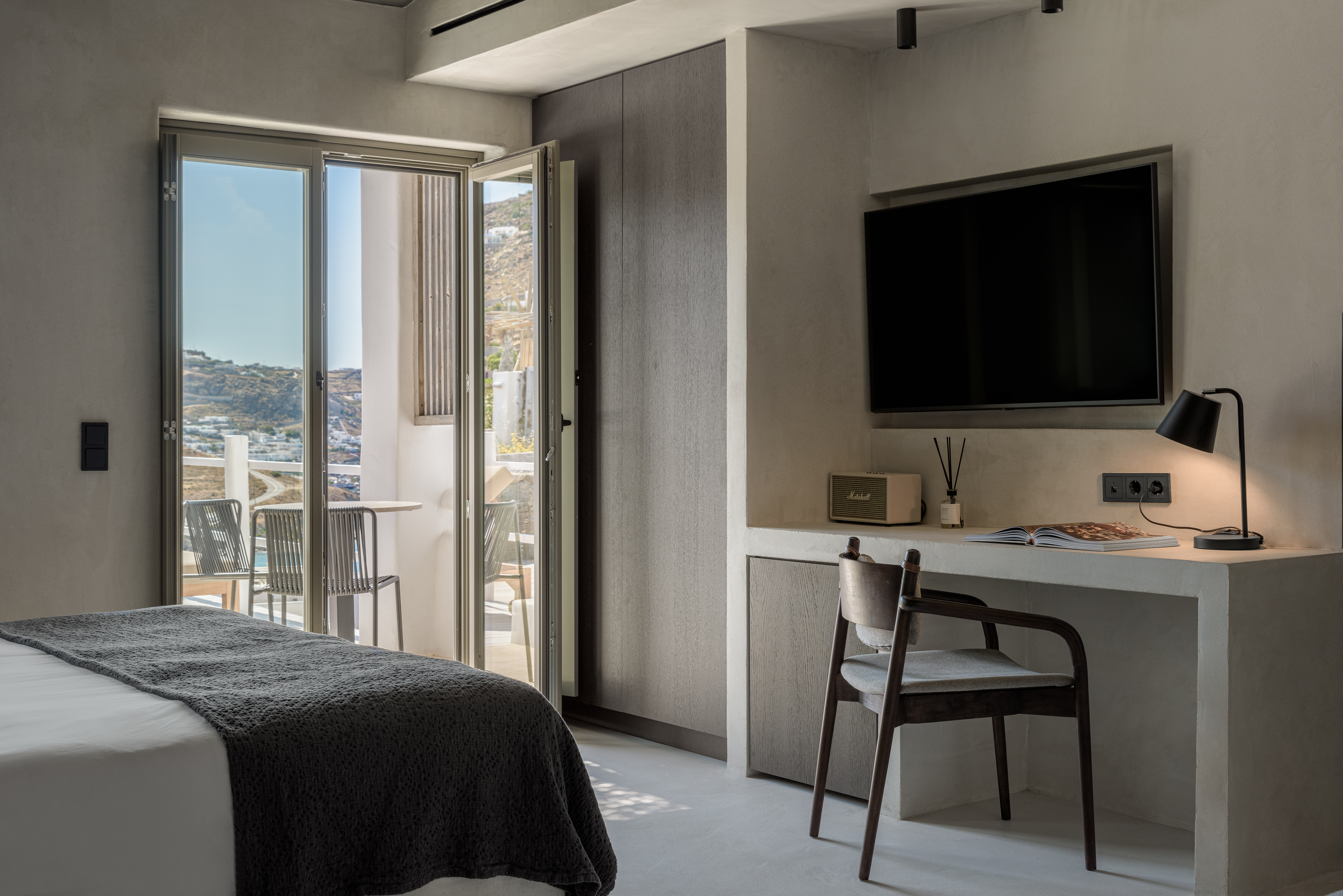 Double or Twin Deluxe with Jacuzzi