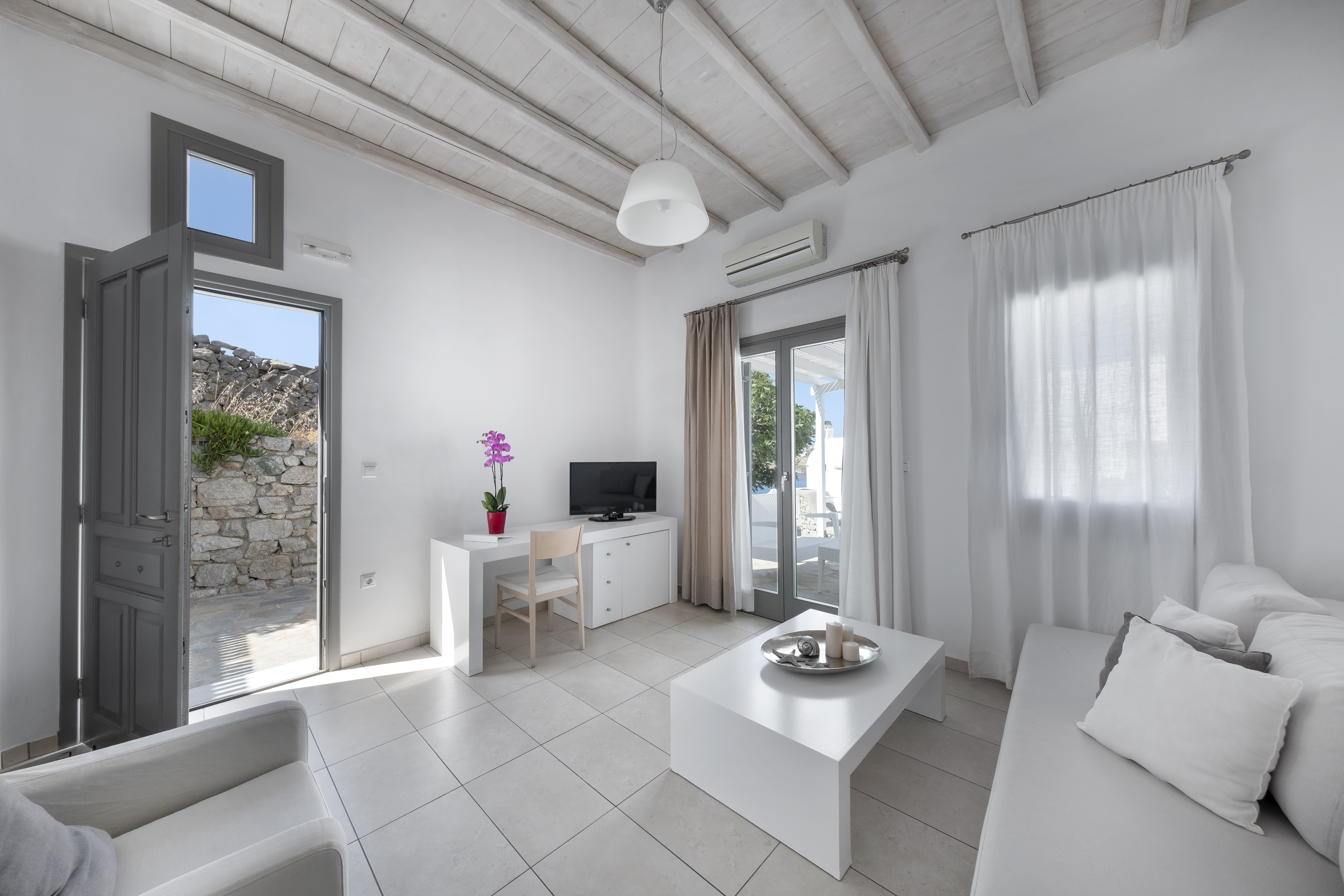 Suite Partial Ocean View Two Bedrooms