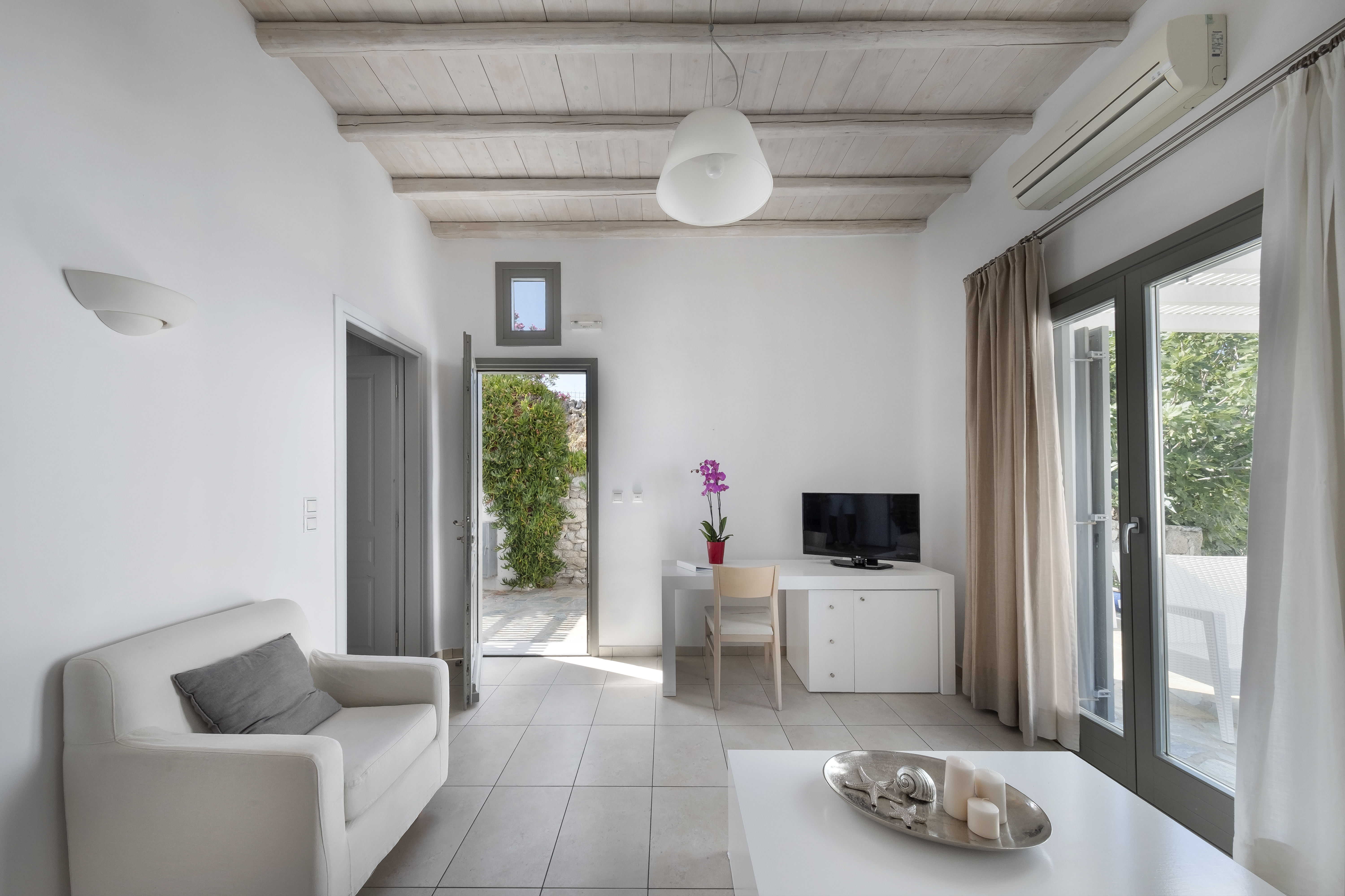 Suite Partial Ocean View Two Bedrooms