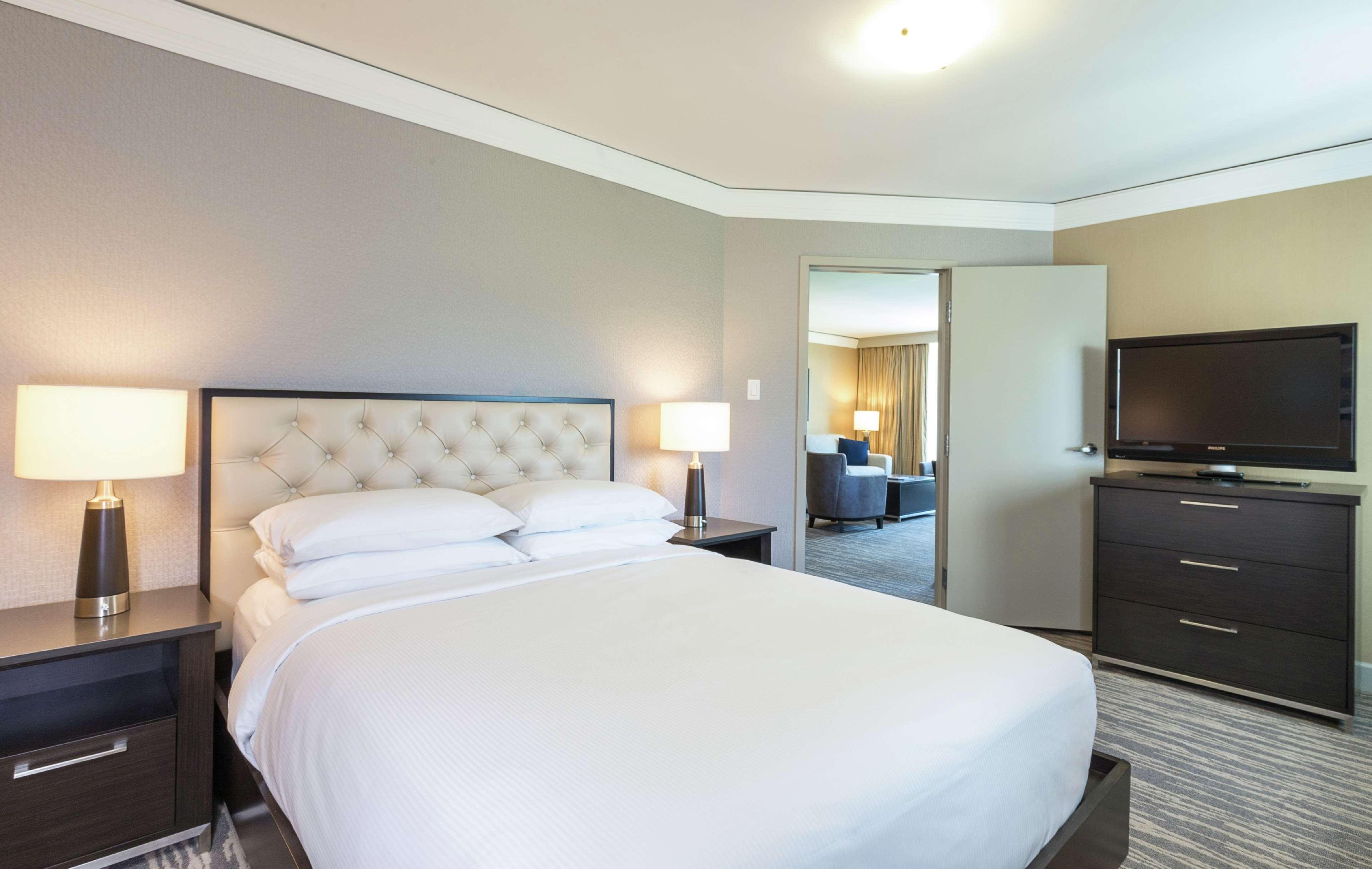 Suite Two Bedrooms Two Bathrooms