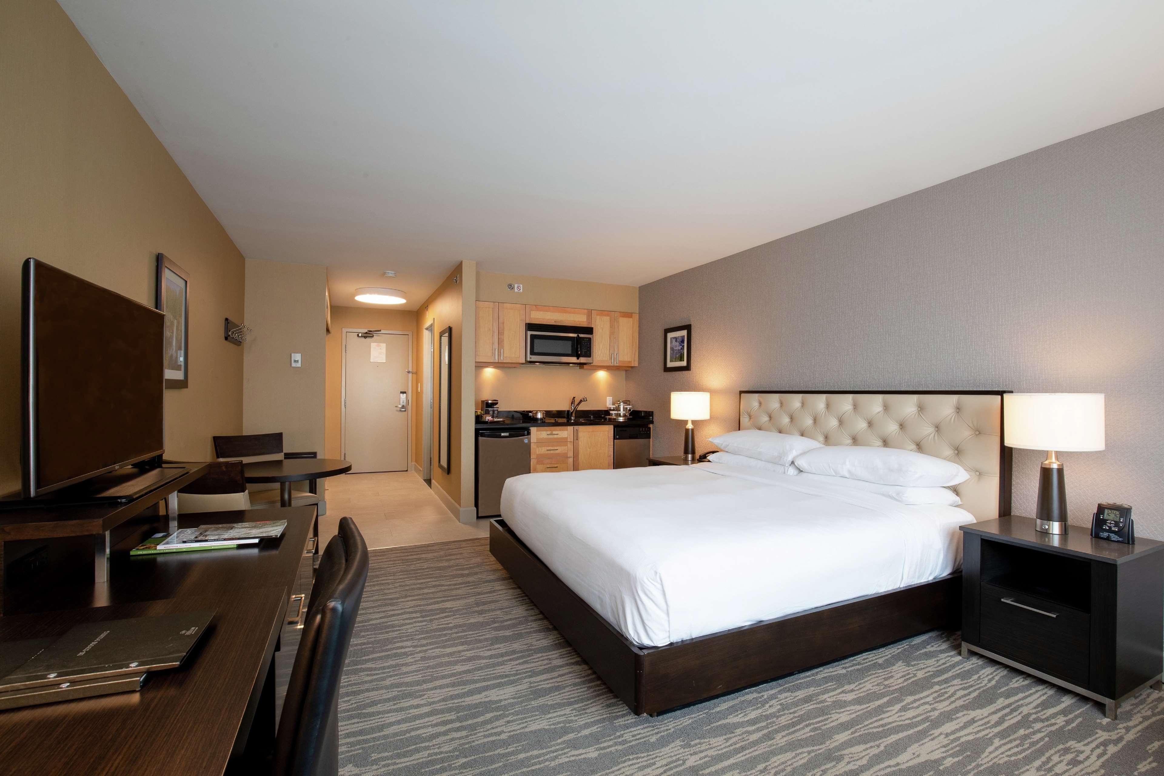 Studio Accessible Premier Room