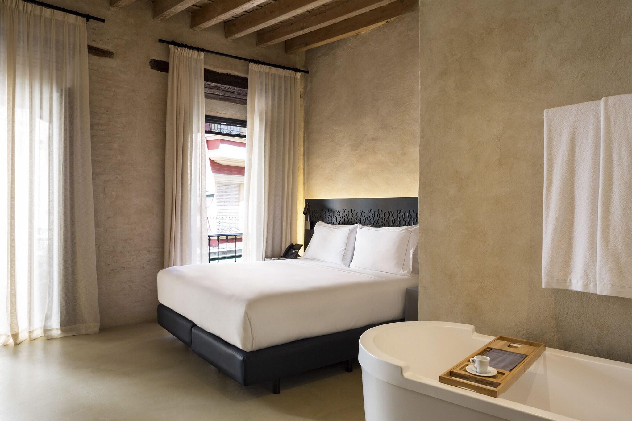 Twin Deluxe Two Beds