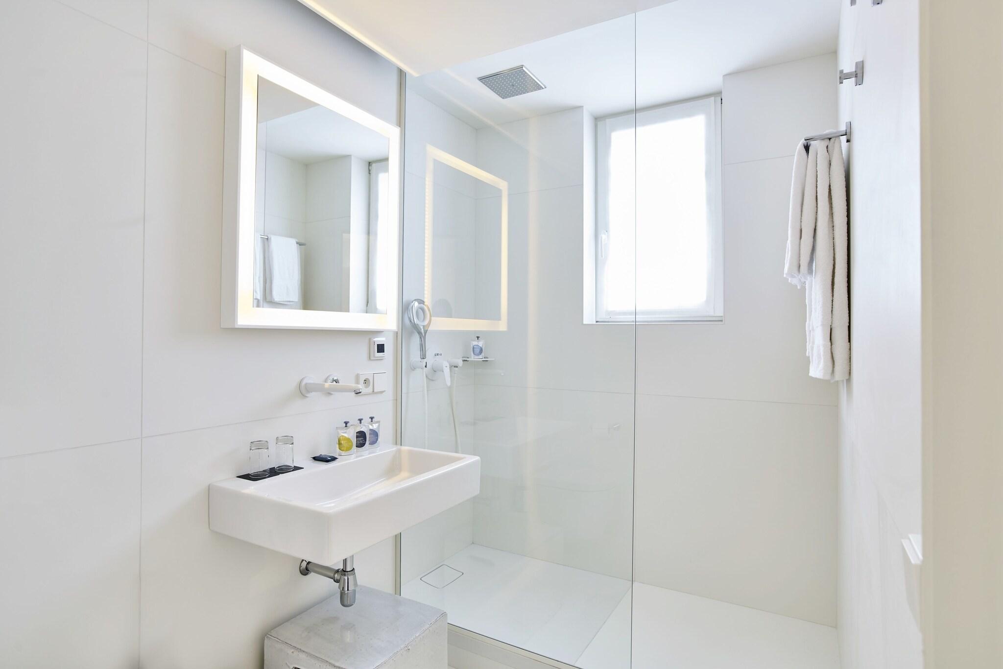 Double Queen Size Bed