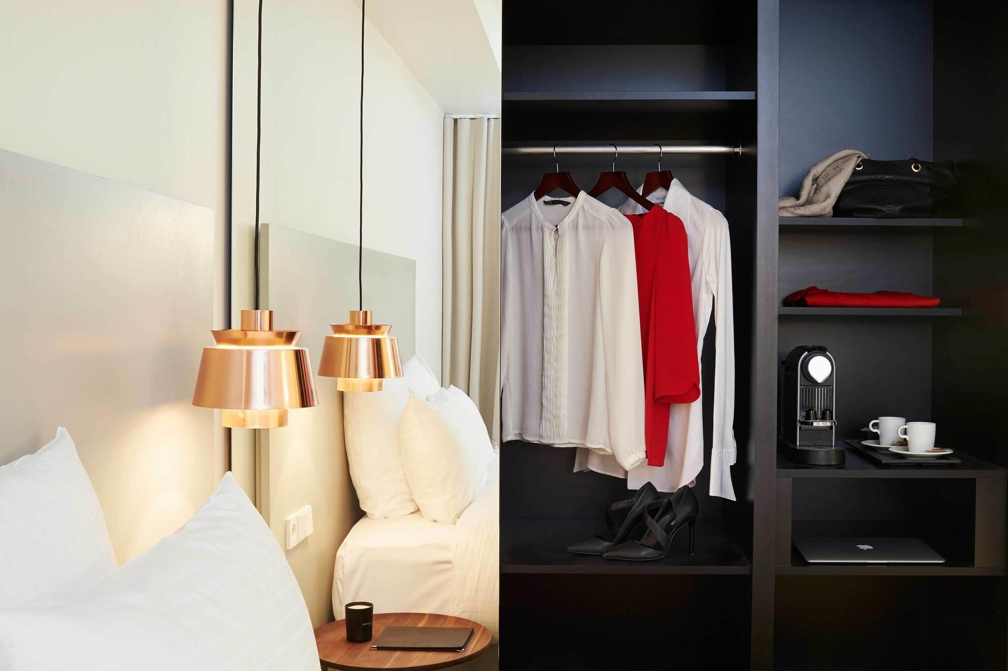 Double Queen Size Bed