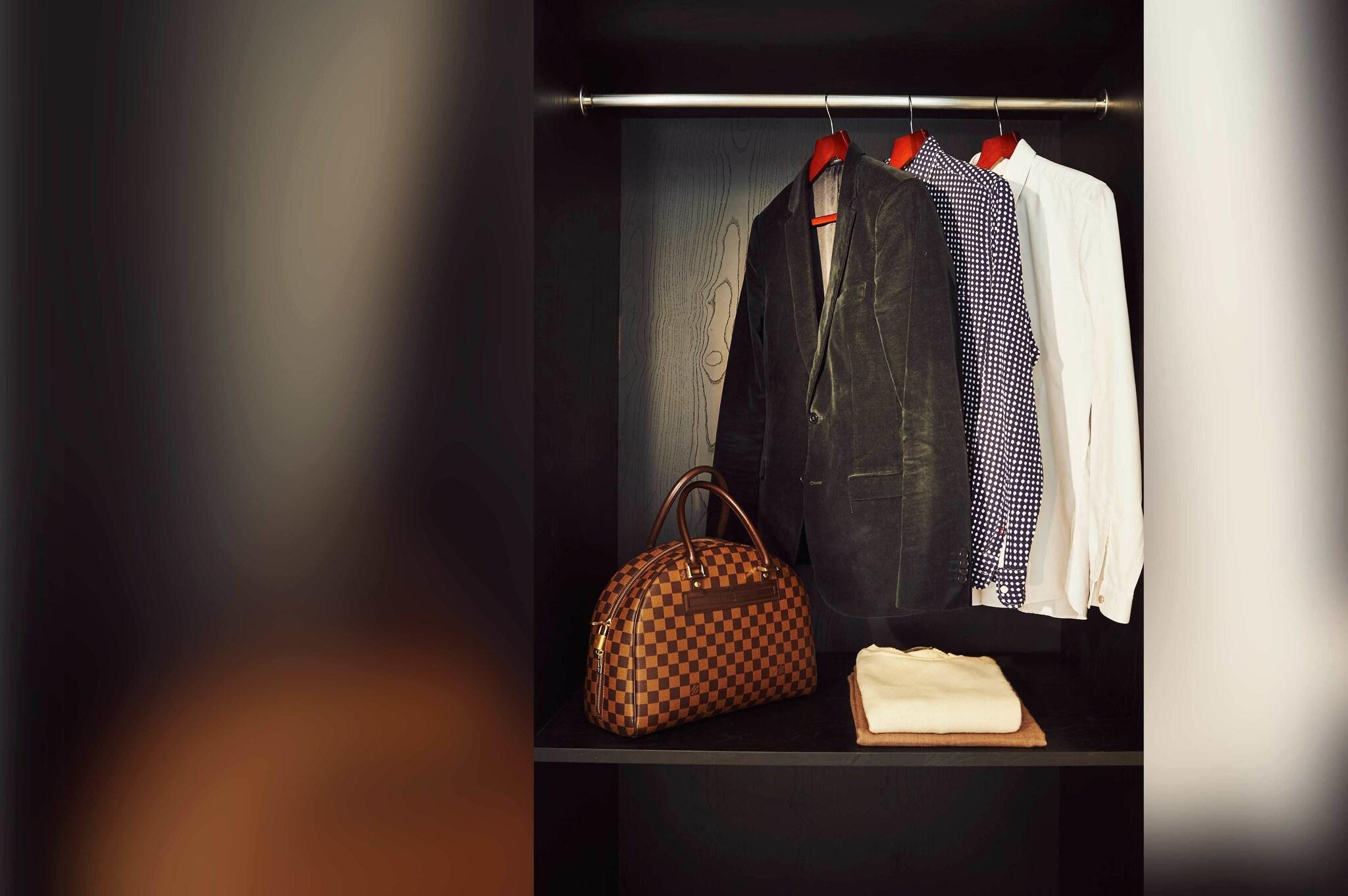 Double Club Queen Bed