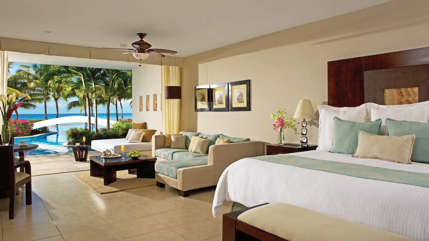 Junior Suite Pool View