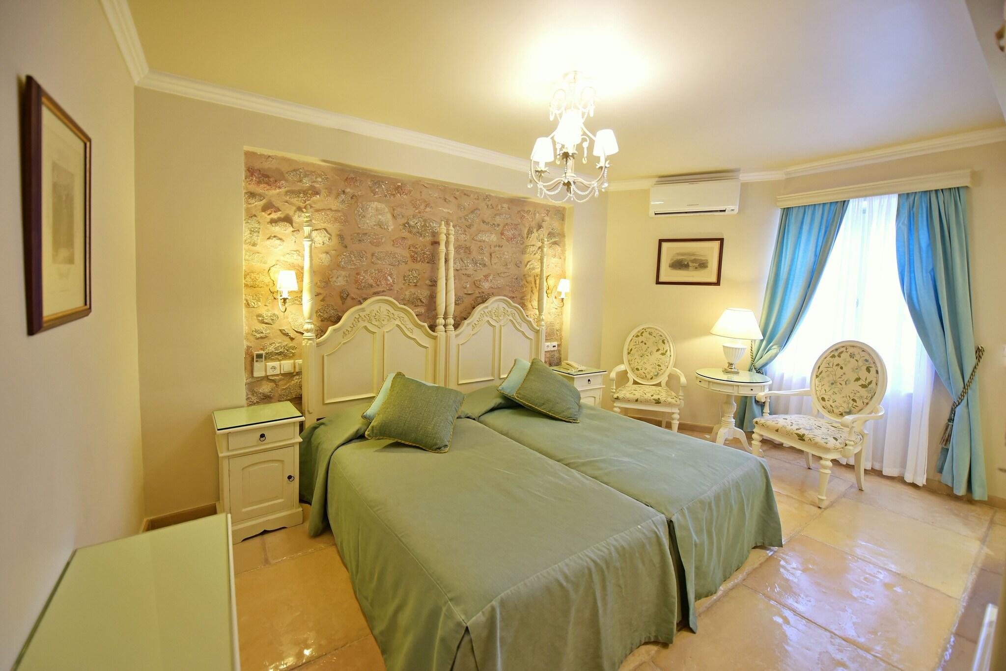 Double Classic Double Bed