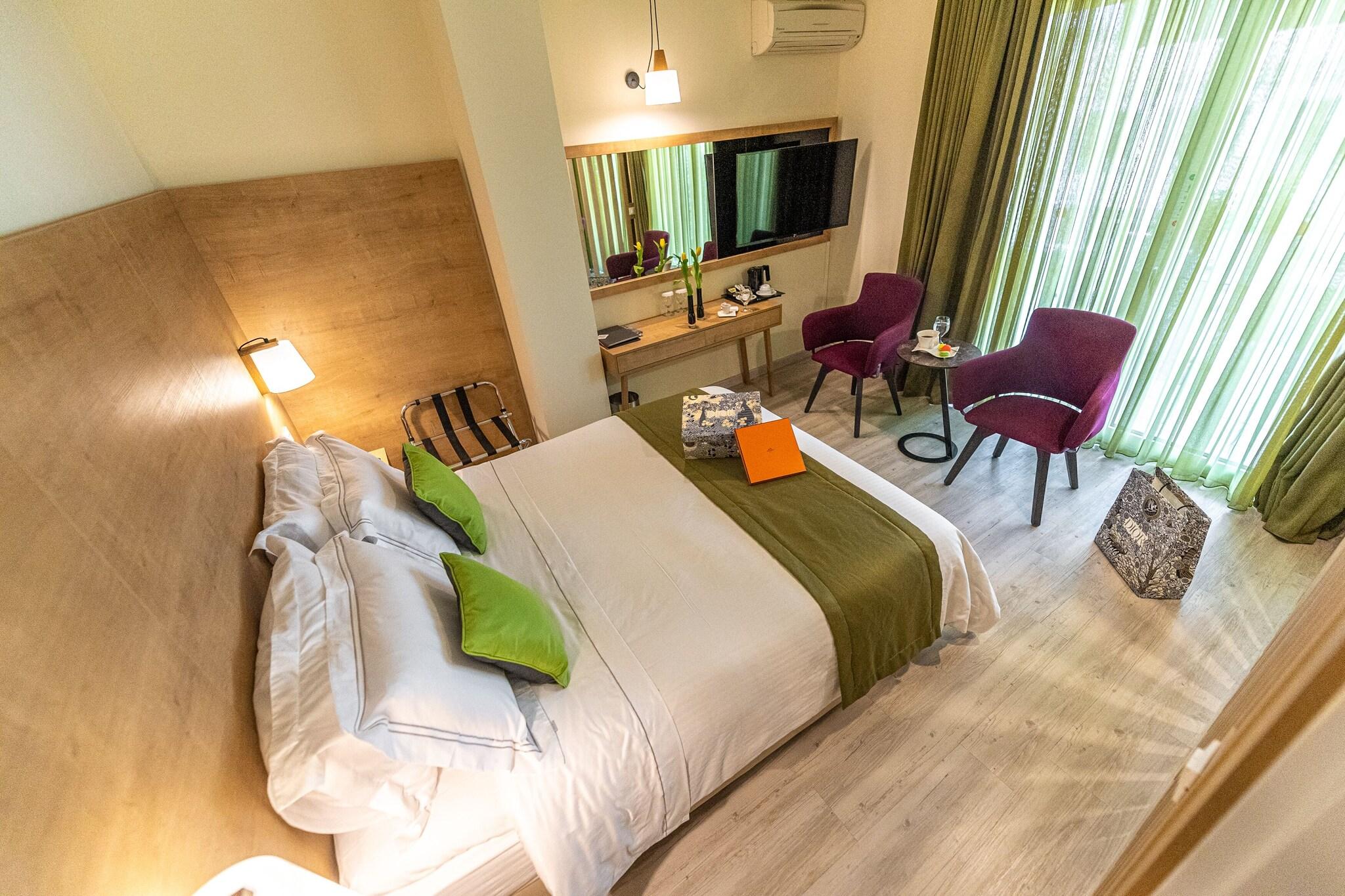 Double Executive King Bed