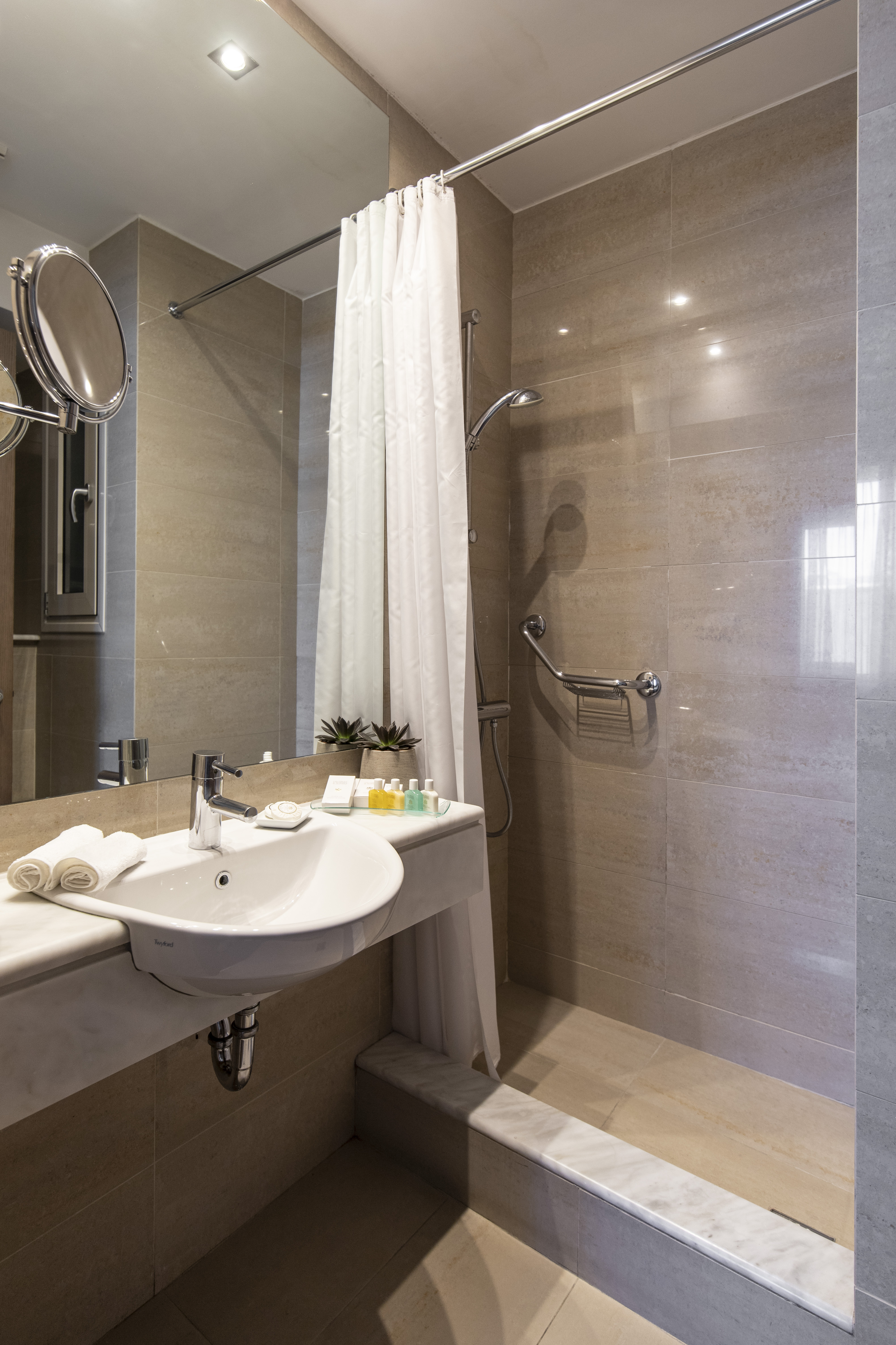 Double or Twin Capacity 3