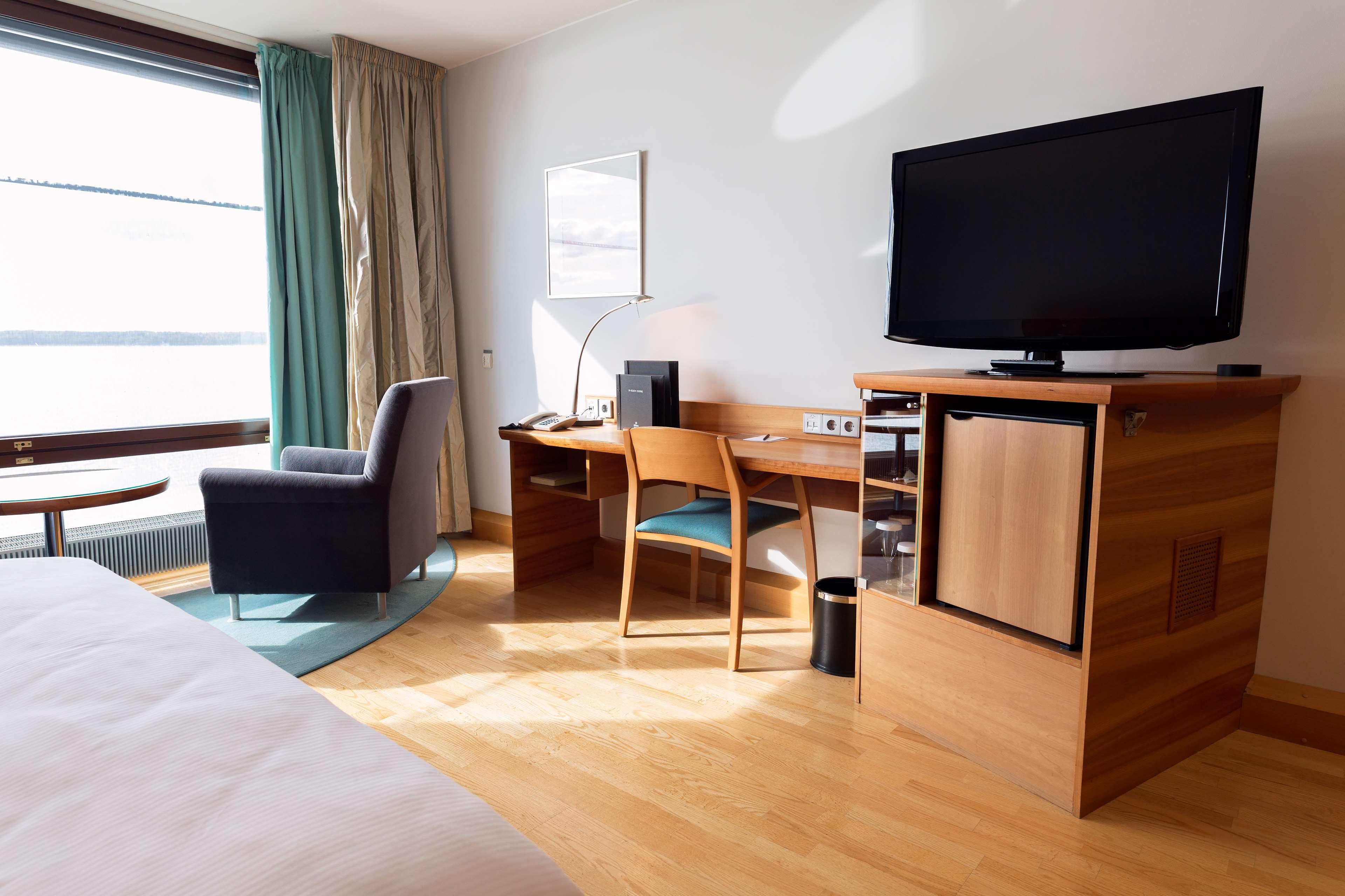 Double Deluxe King Bed