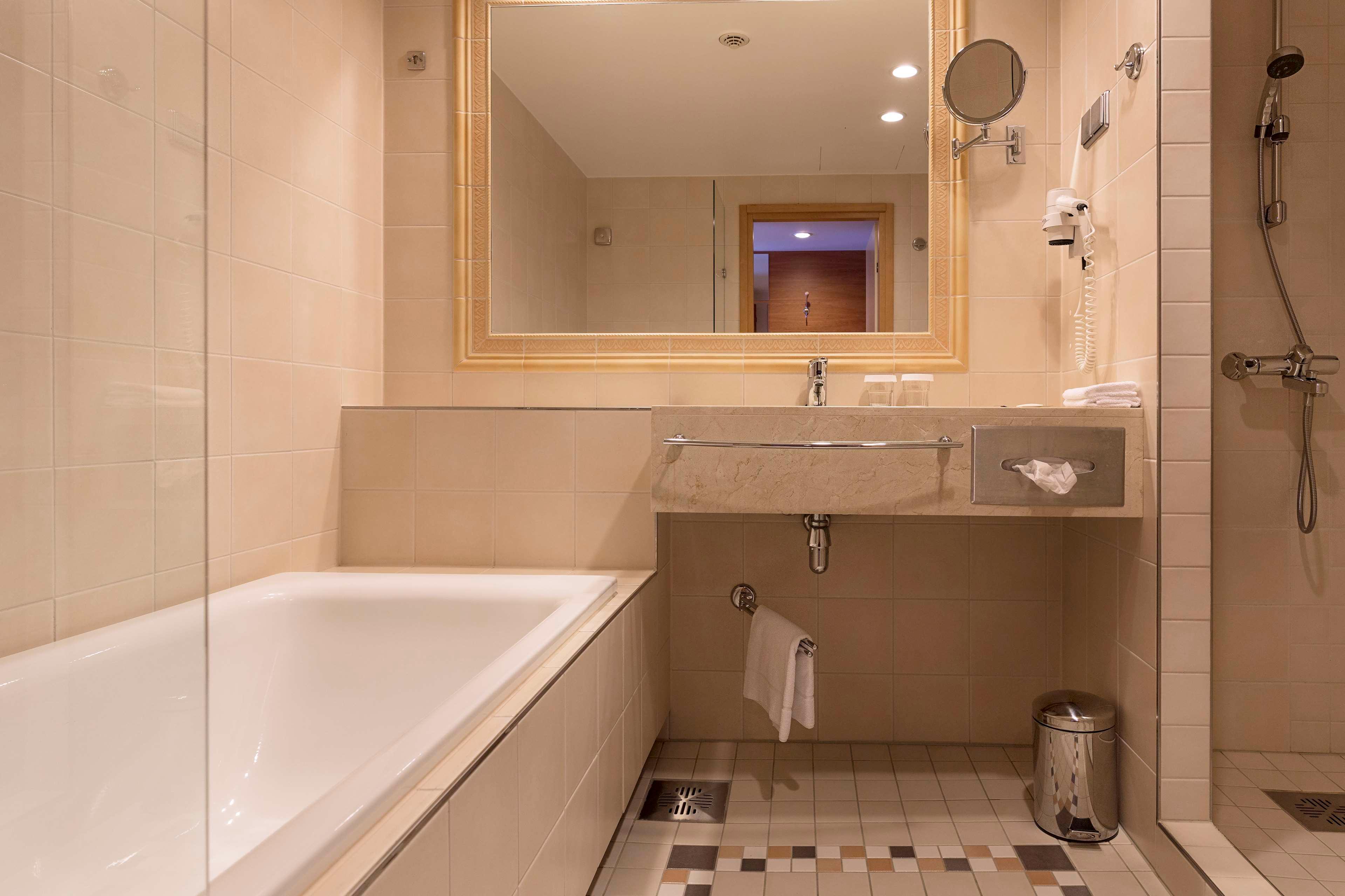 Twin Deluxe Sea View