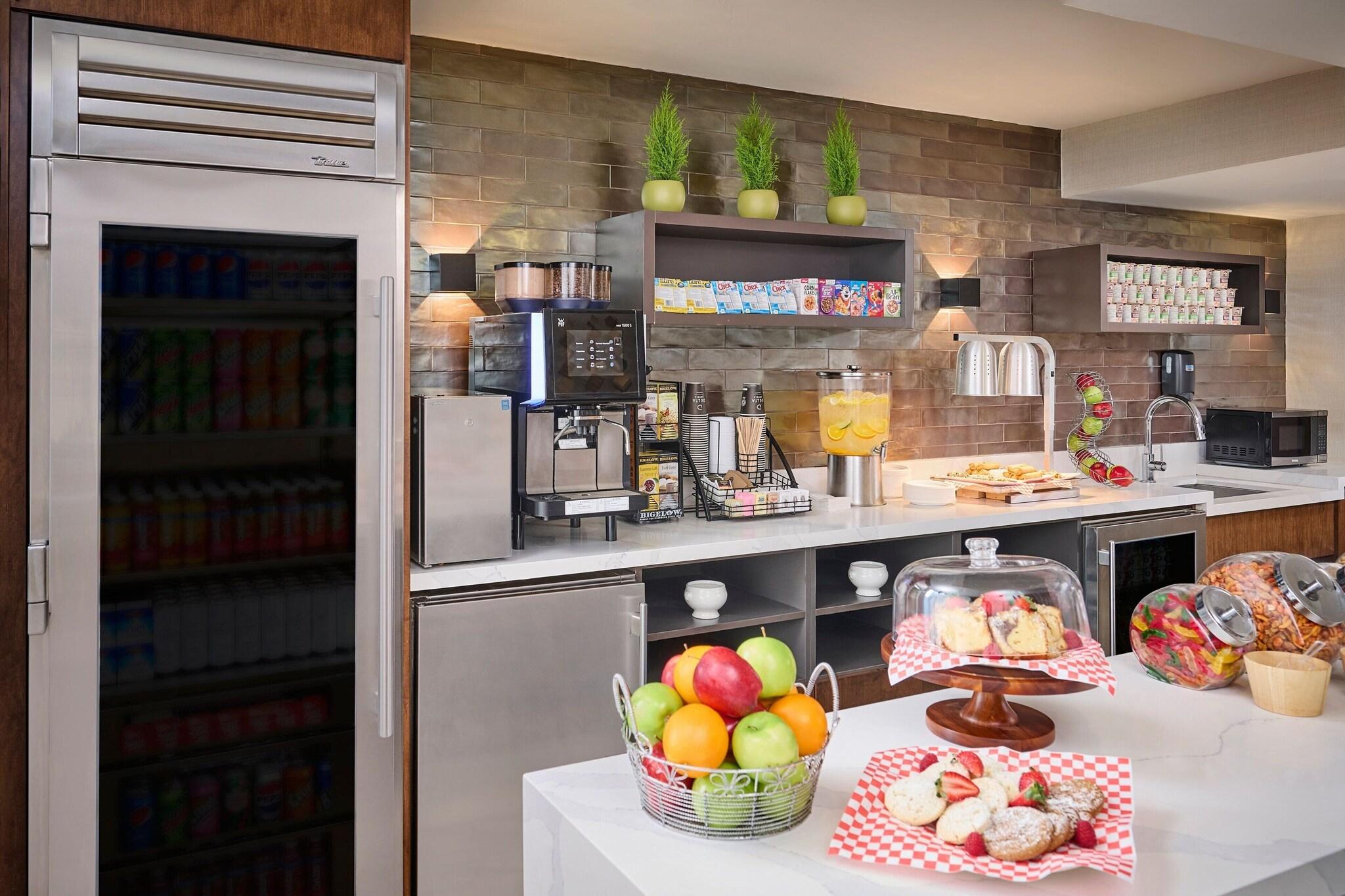 Quadruple Two Queen Beds