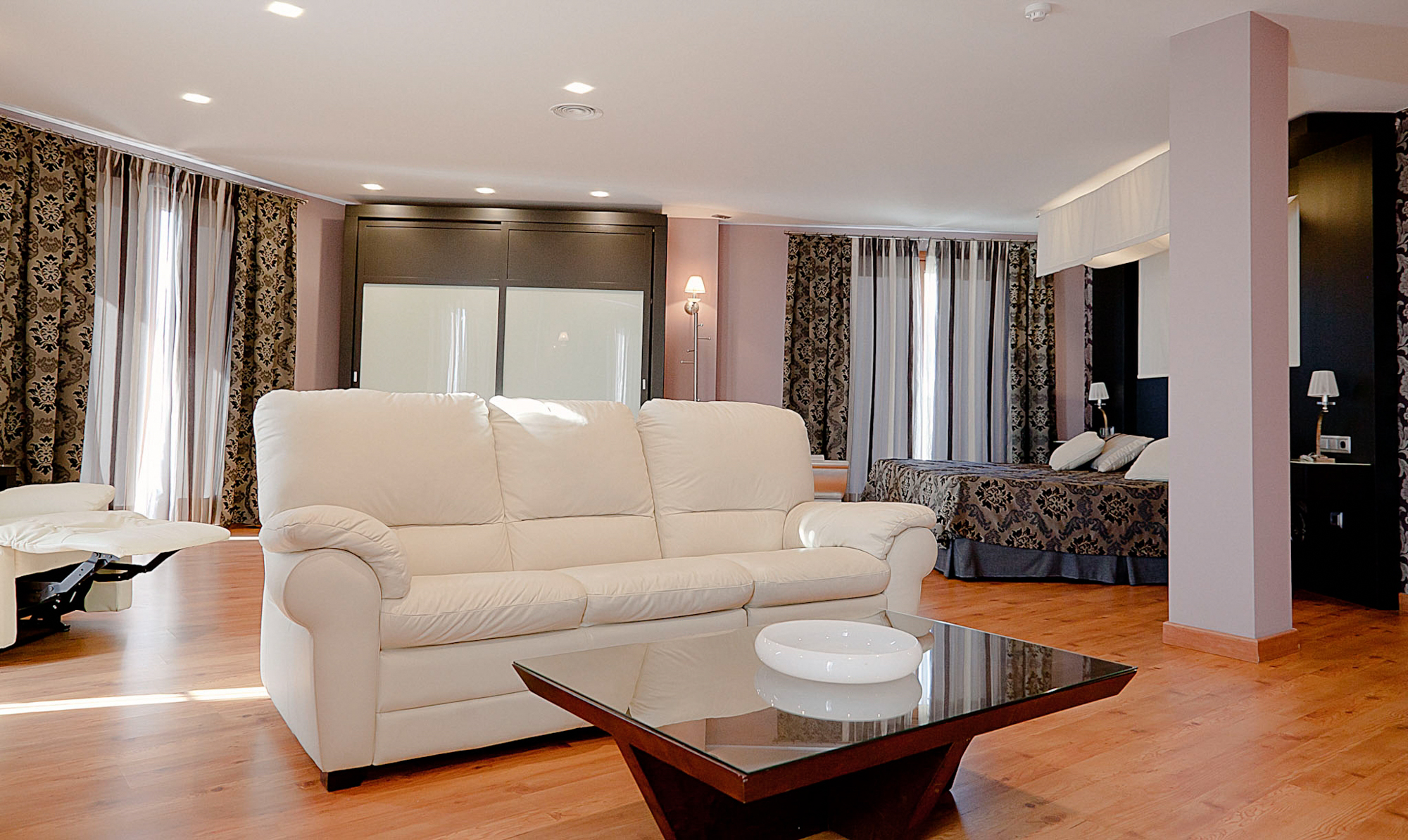 Junior Suite Standard