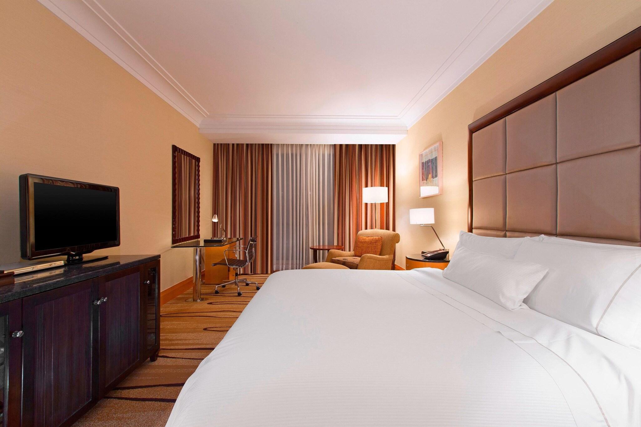 Double Executive King Bed