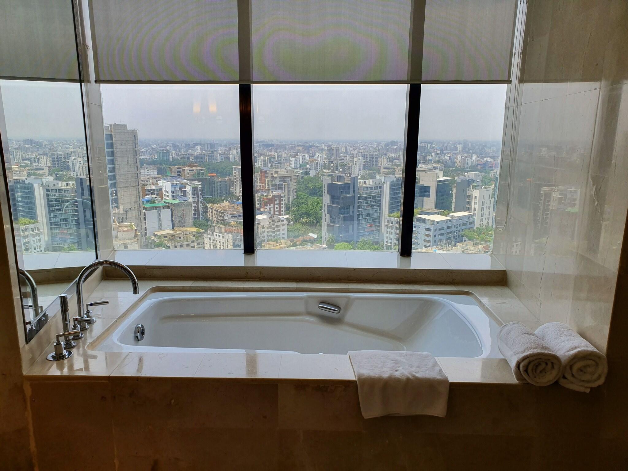 Double City View King Bed
