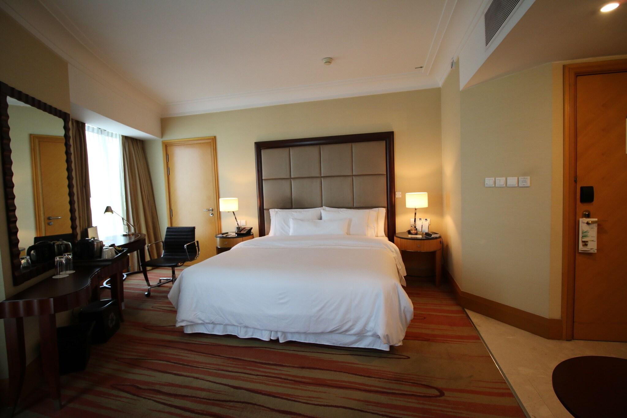 Double City View King Bed